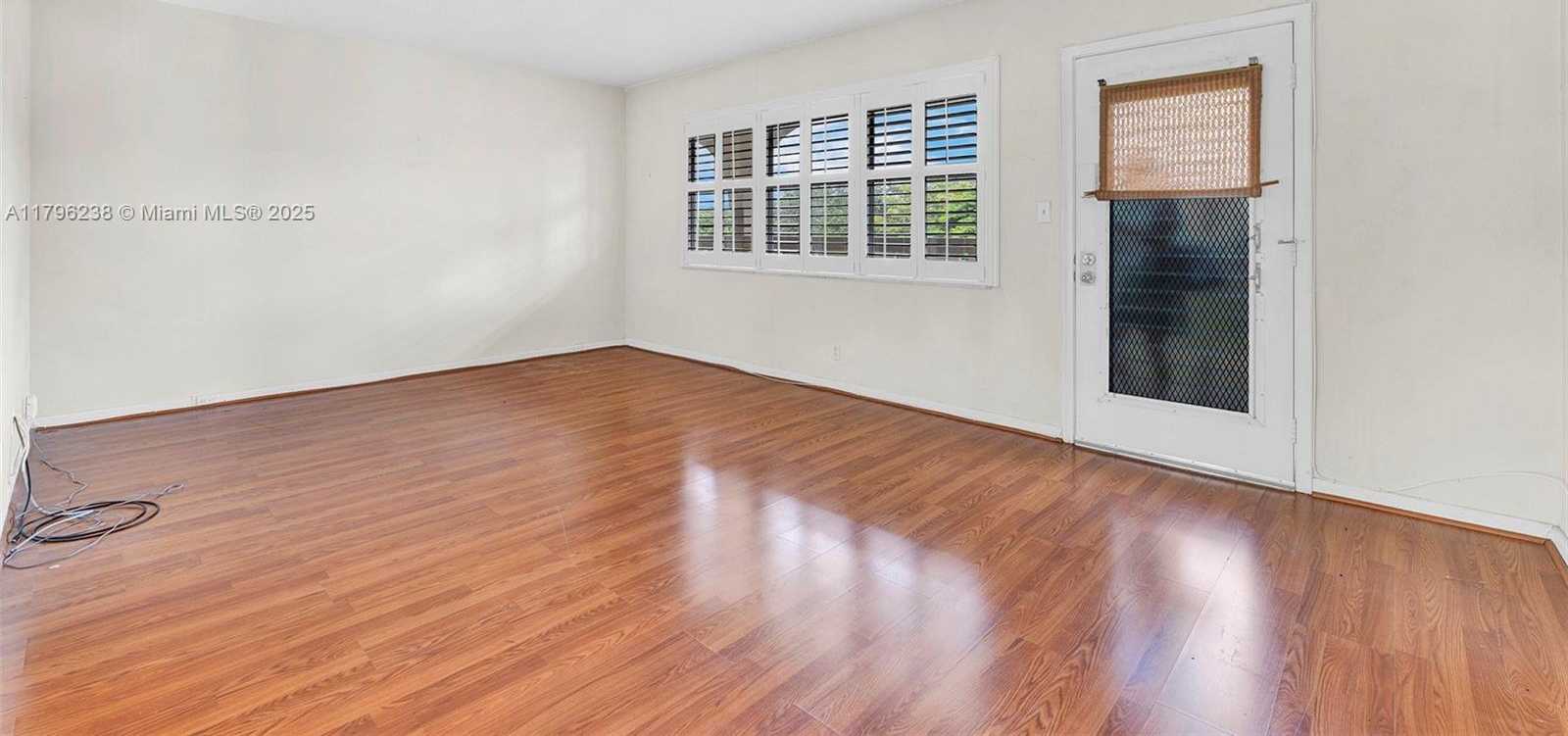 Small Image of 2301 LUCAYA LN #J4, Coconut Creek Number 6
