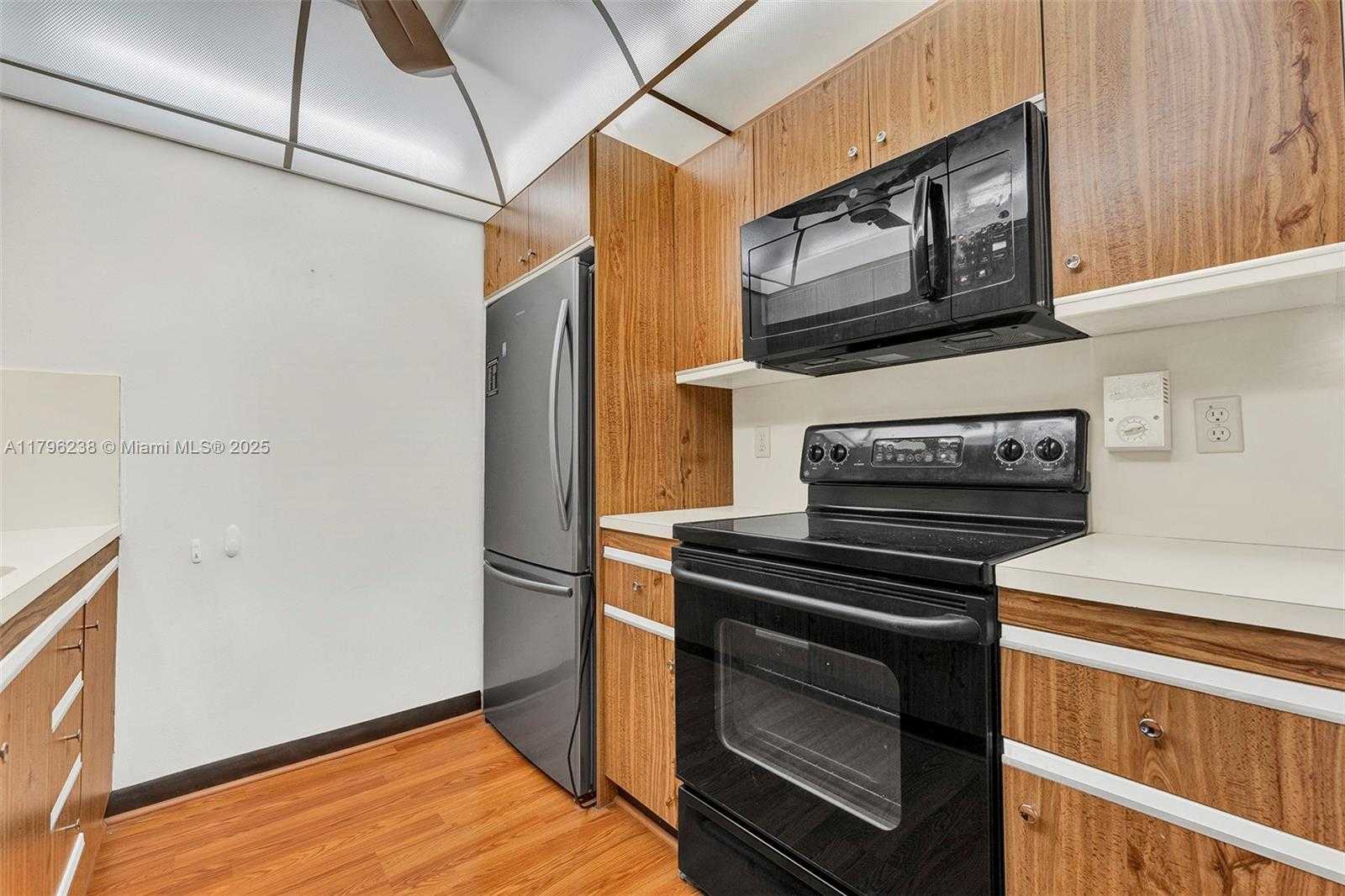 Small Image of 2301 LUCAYA LN #J4, Coconut Creek Number 9