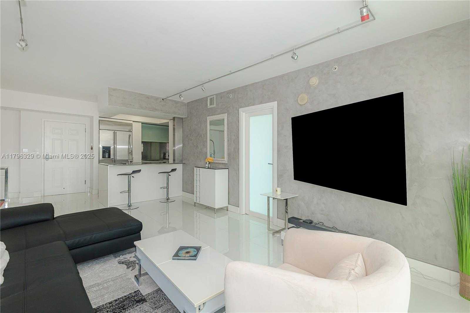 Small Image of 2000 NORTH BAYSHORE DR #617, Miami Number 24