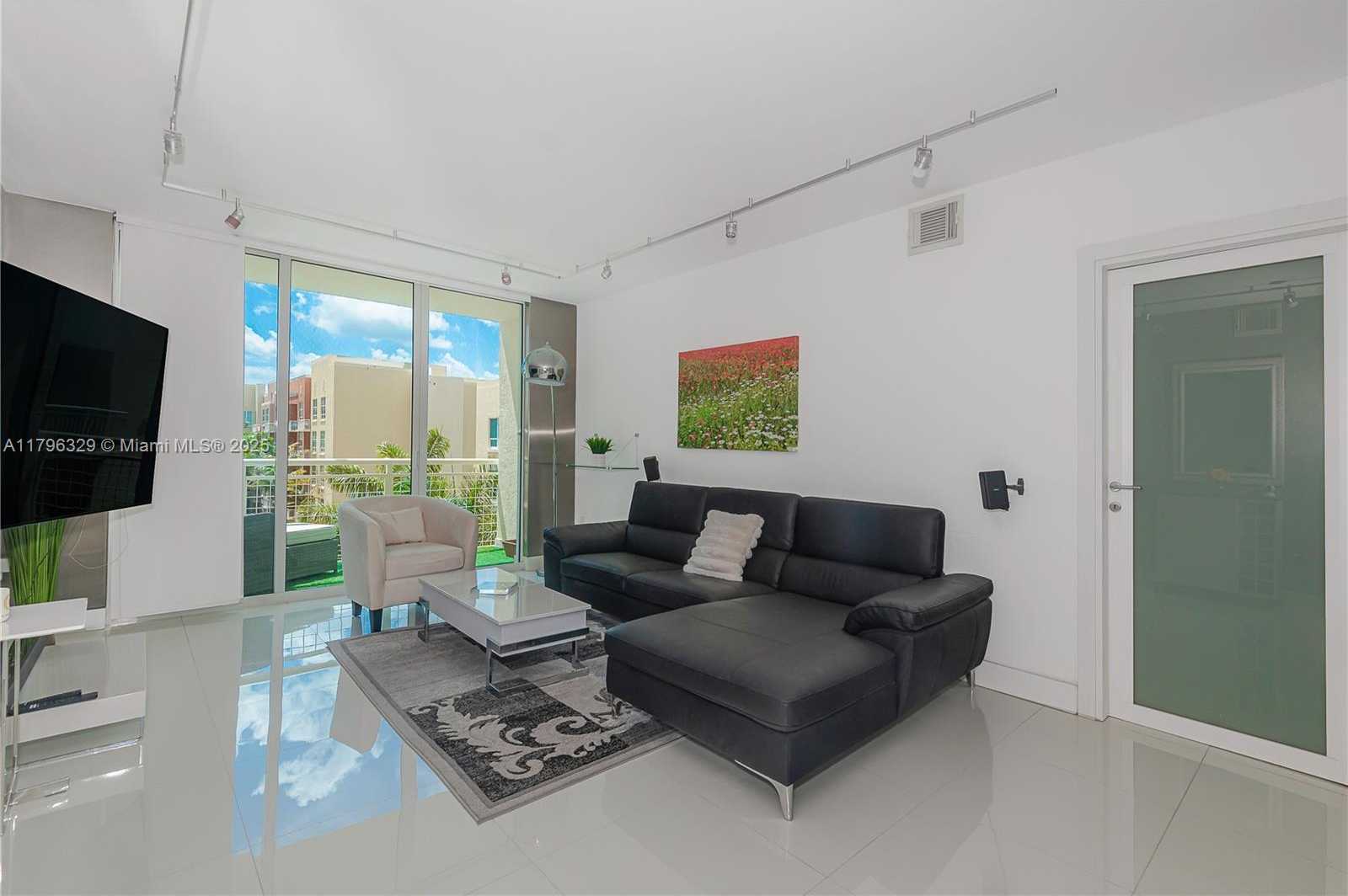 Small Image of 2000 NORTH BAYSHORE DR #617, Miami Number 26