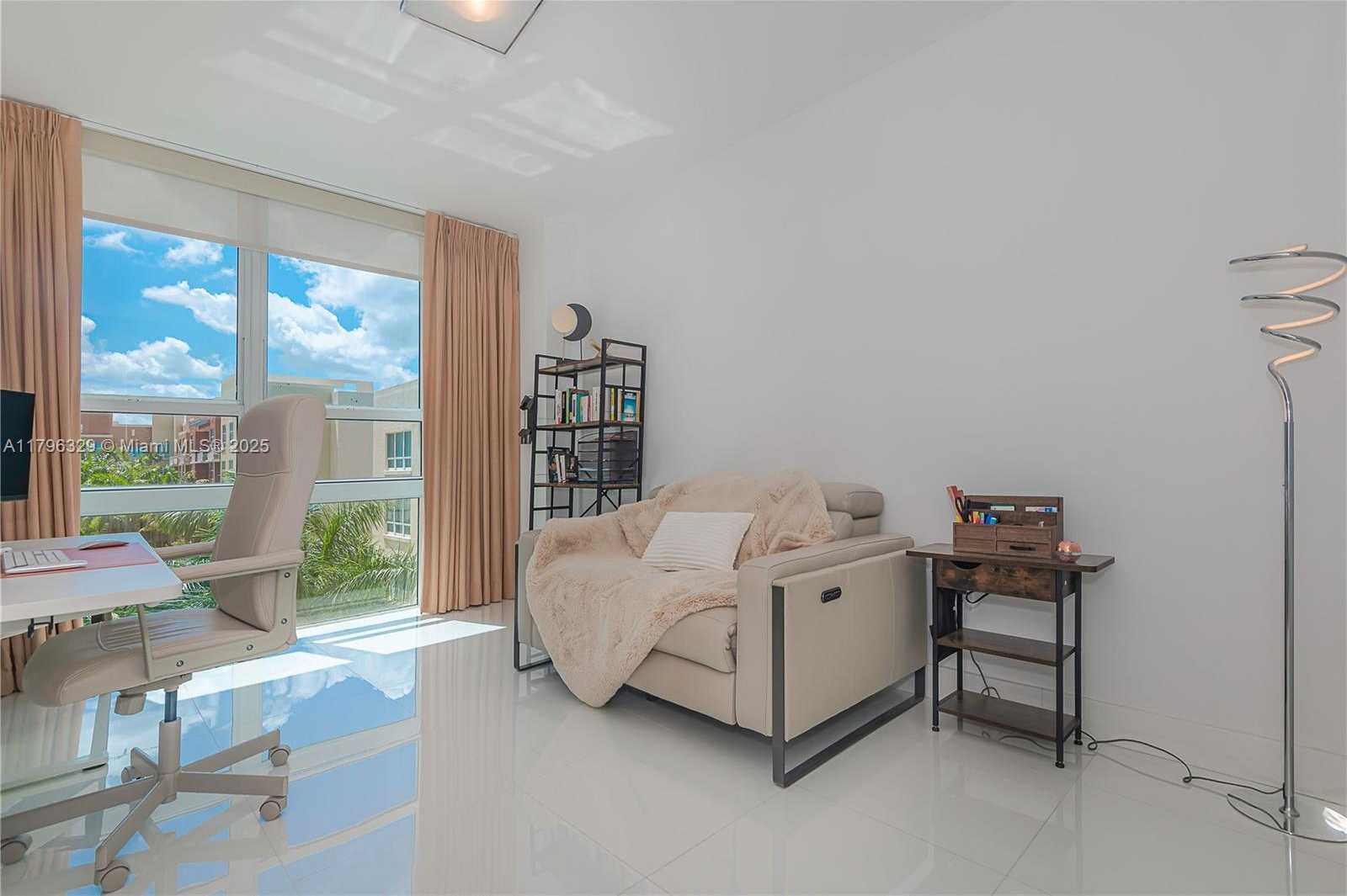 Small Image of 2000 NORTH BAYSHORE DR #617, Miami Number 27