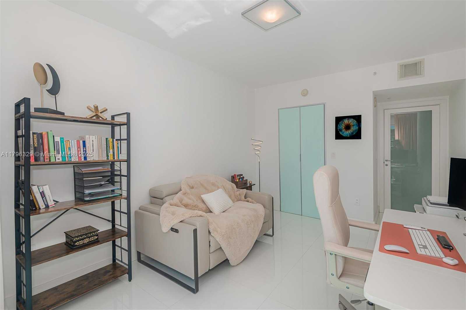 Small Image of 2000 NORTH BAYSHORE DR #617, Miami Number 28