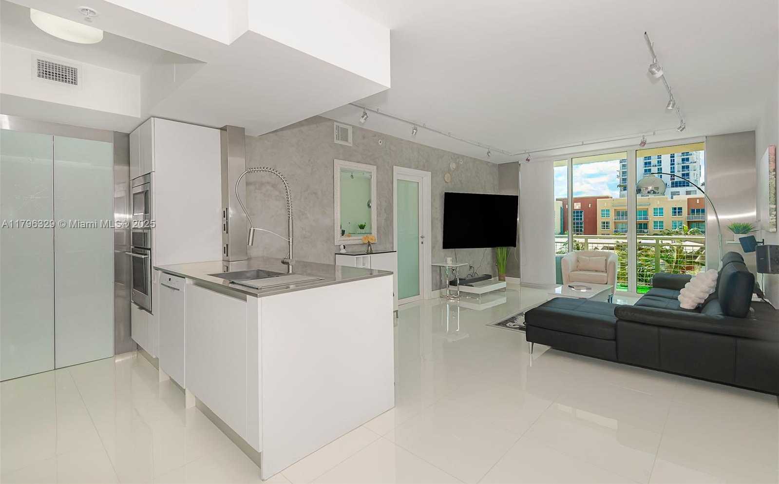 Small Image of 2000 NORTH BAYSHORE DR #617, Miami Number 32