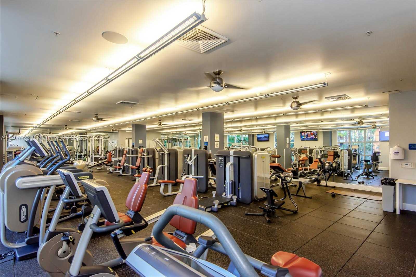 Small Image of 2000 NORTH BAYSHORE DR #617, Miami Number 42