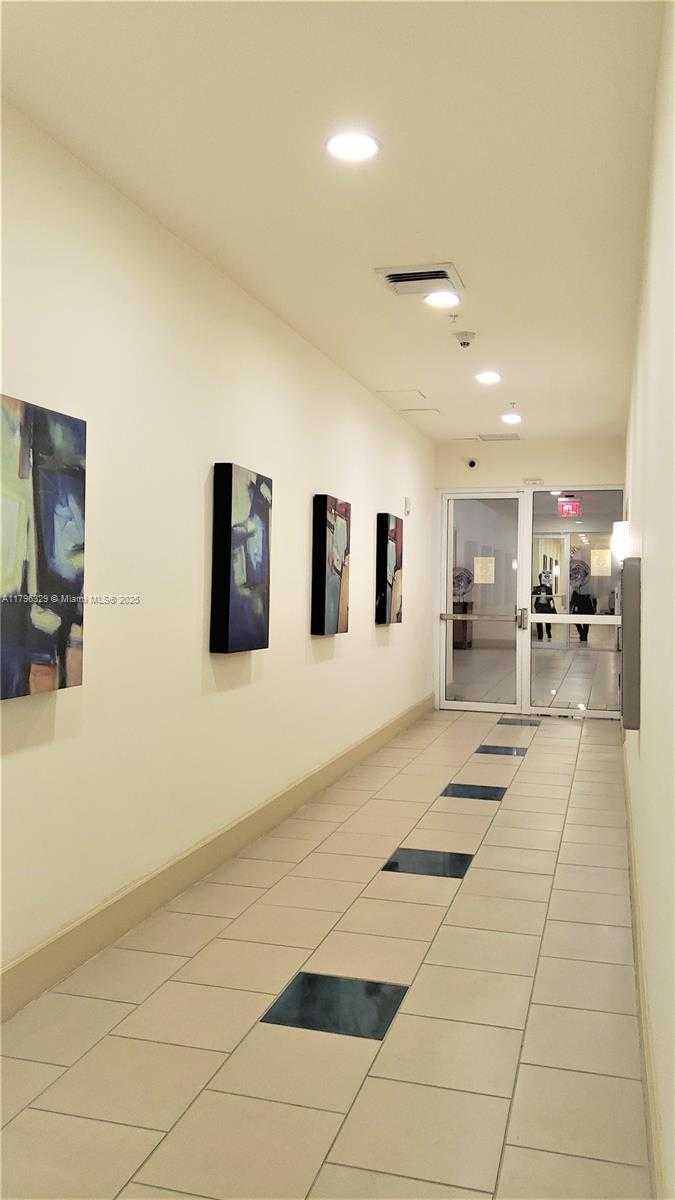 Small Image of 2000 NORTH BAYSHORE DR #617, Miami Number 55