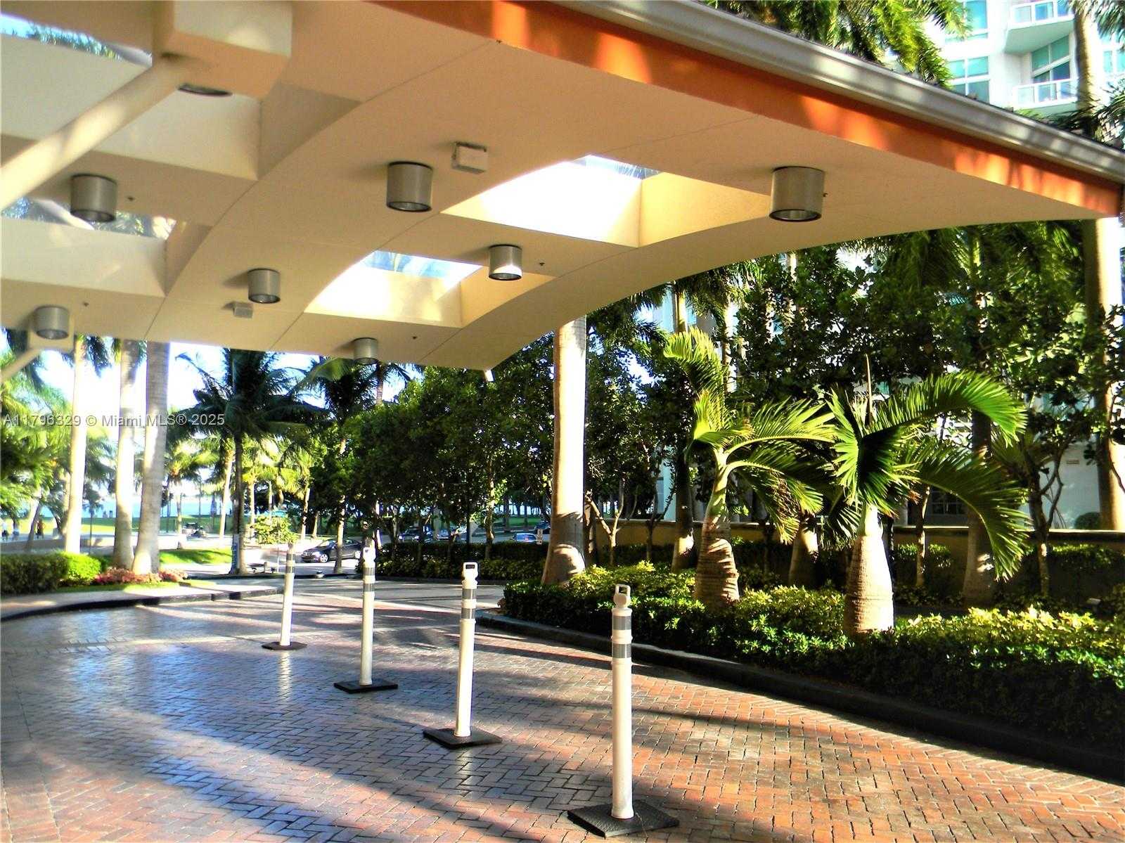 Small Image of 2000 NORTH BAYSHORE DR #617, Miami Number 63