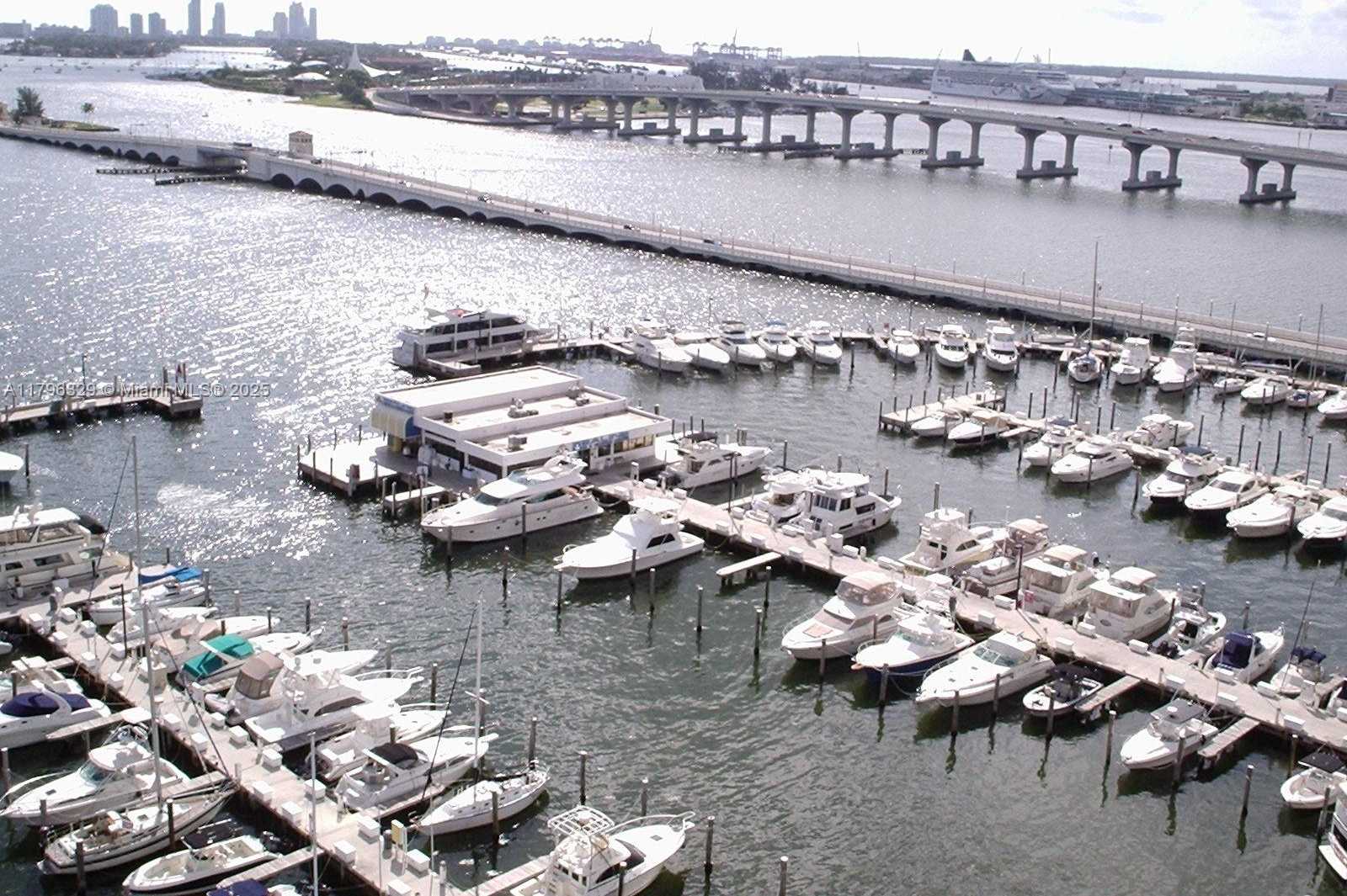 Small Image of 2000 NORTH BAYSHORE DR #617, Miami Number 72