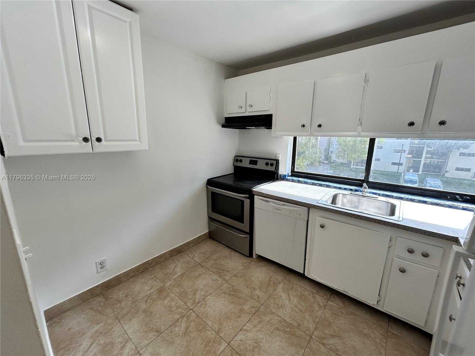 Small Image of 17021 NORTH BAY RD #329, Sunny Isles Beach Number 19
