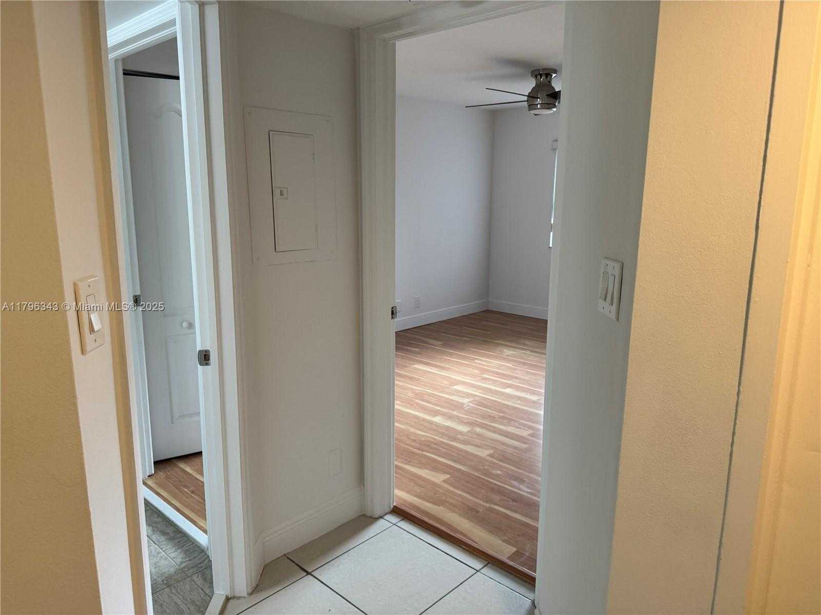 Small Image of 13910 SOUTH WEST 91ST TER #13910, Miami Number 11