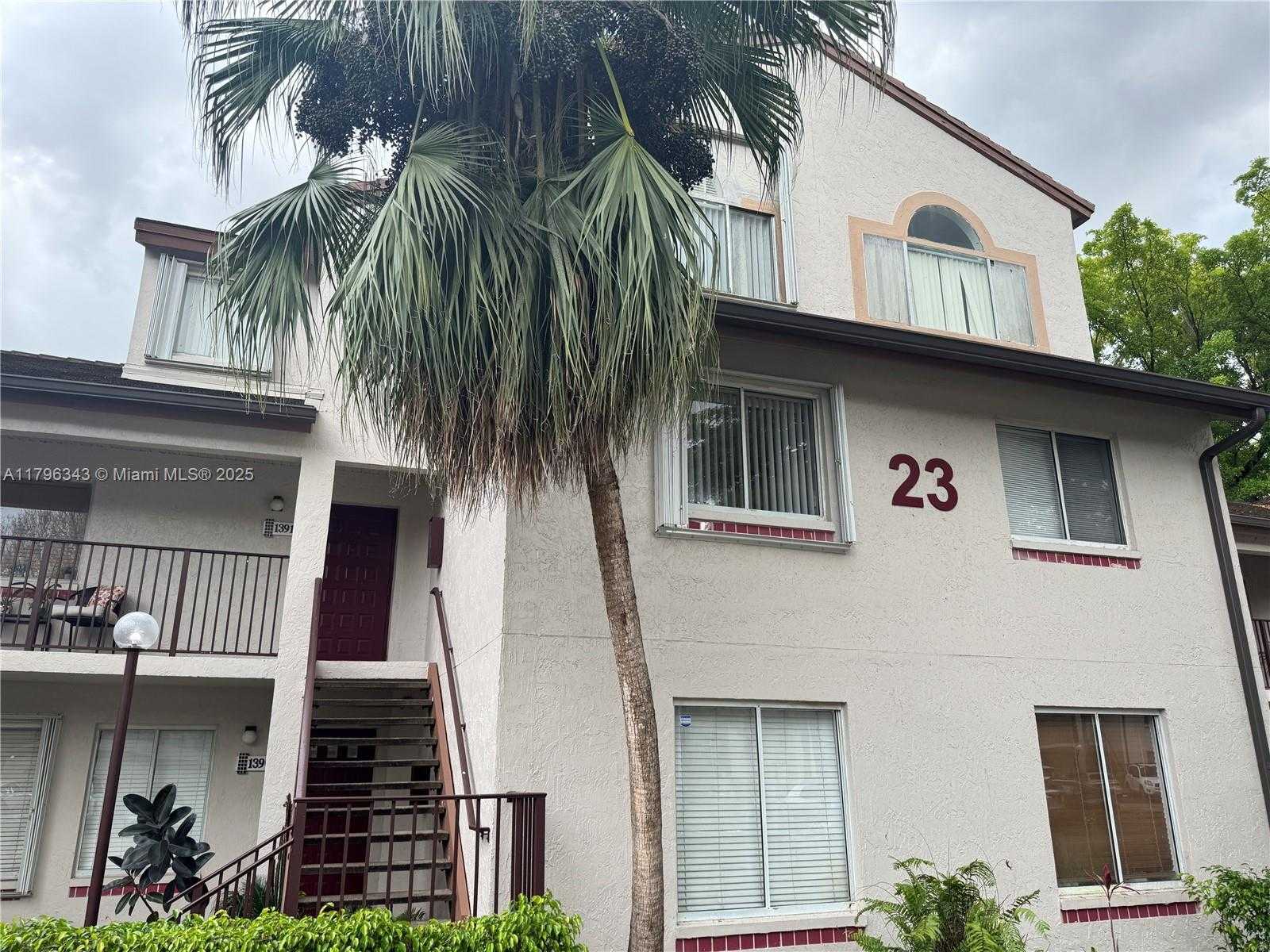 Small Image of 13910 SOUTH WEST 91ST TER #13910, Miami Number 12