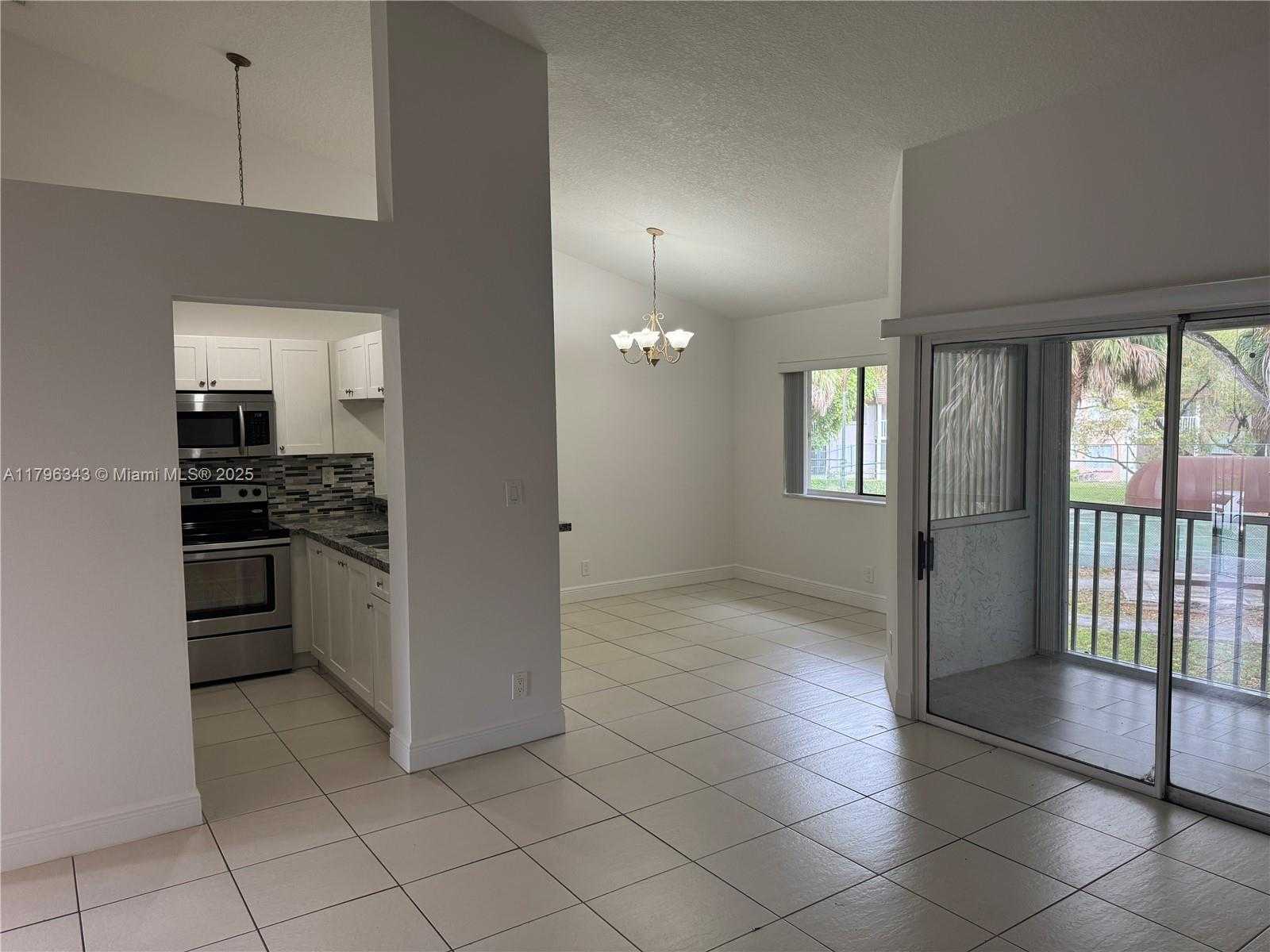 Small Image of 13910 SOUTH WEST 91ST TER #13910, Miami Number 27