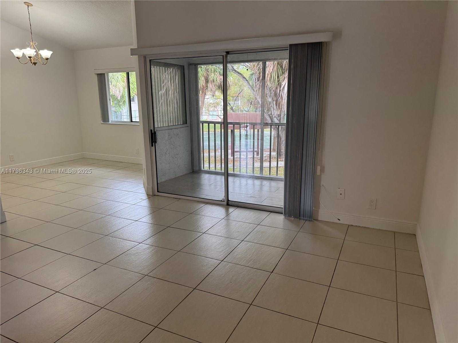 Small Image of 13910 SOUTH WEST 91ST TER #13910, Miami Number 30
