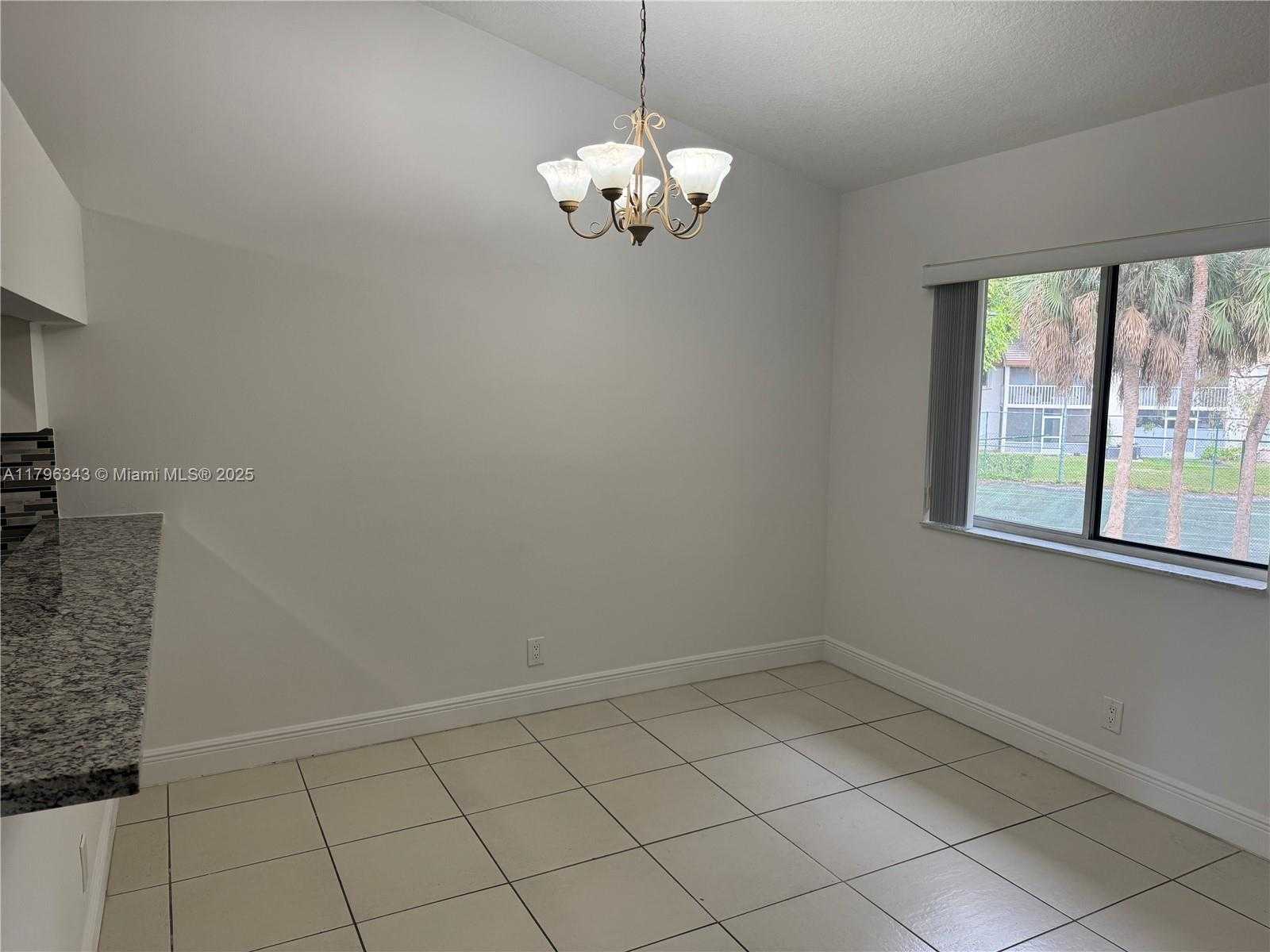 Small Image of 13910 SOUTH WEST 91ST TER #13910, Miami Number 38