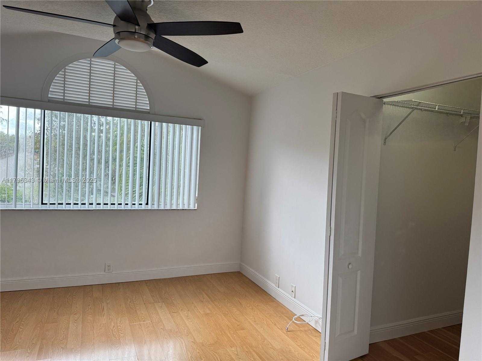 Small Image of 13910 SOUTH WEST 91ST TER #13910, Miami Number 48