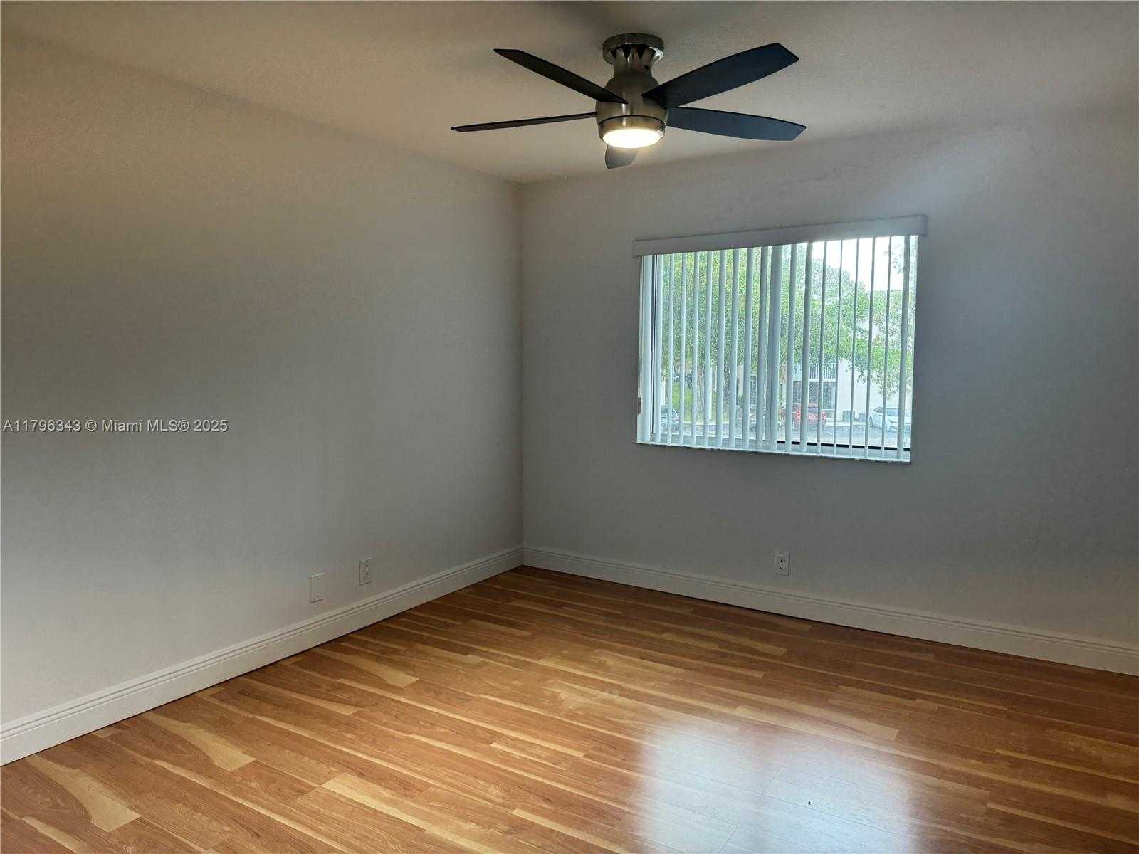 Small Image of 13910 SOUTH WEST 91ST TER #13910, Miami Number 50