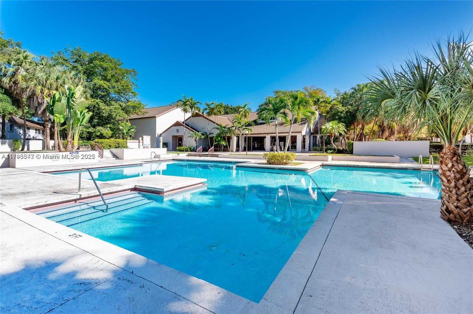 Small Image of 13910 SOUTH WEST 91ST TER #13910, Miami Number 51