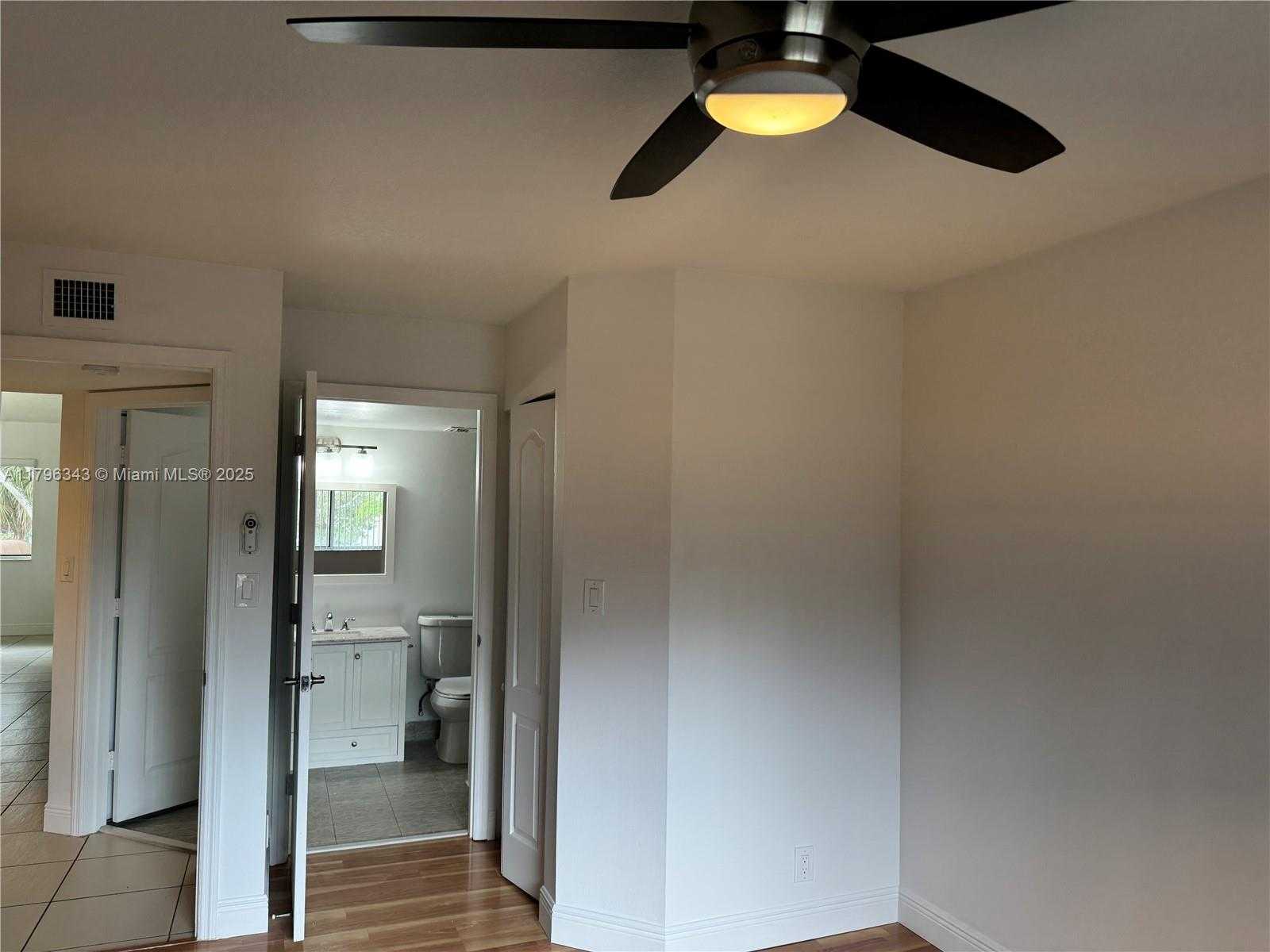 Small Image of 13910 SOUTH WEST 91ST TER #13910, Miami Number 52