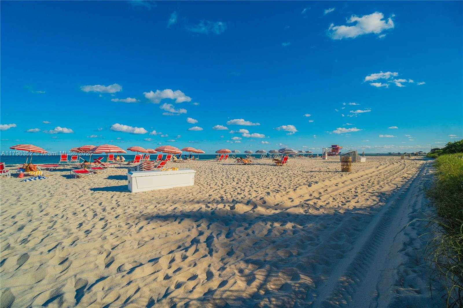 Small Image of 6515 COLLINS AVE #1806, Miami Beach Number 35