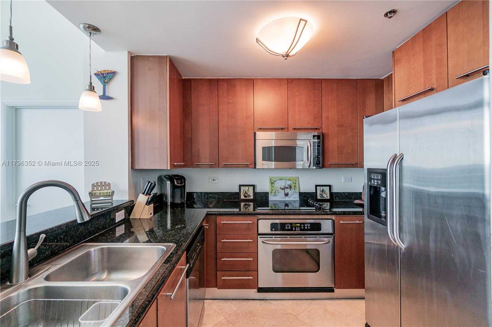 Small Image of 6515 COLLINS AVE #1806, Miami Beach Number 6