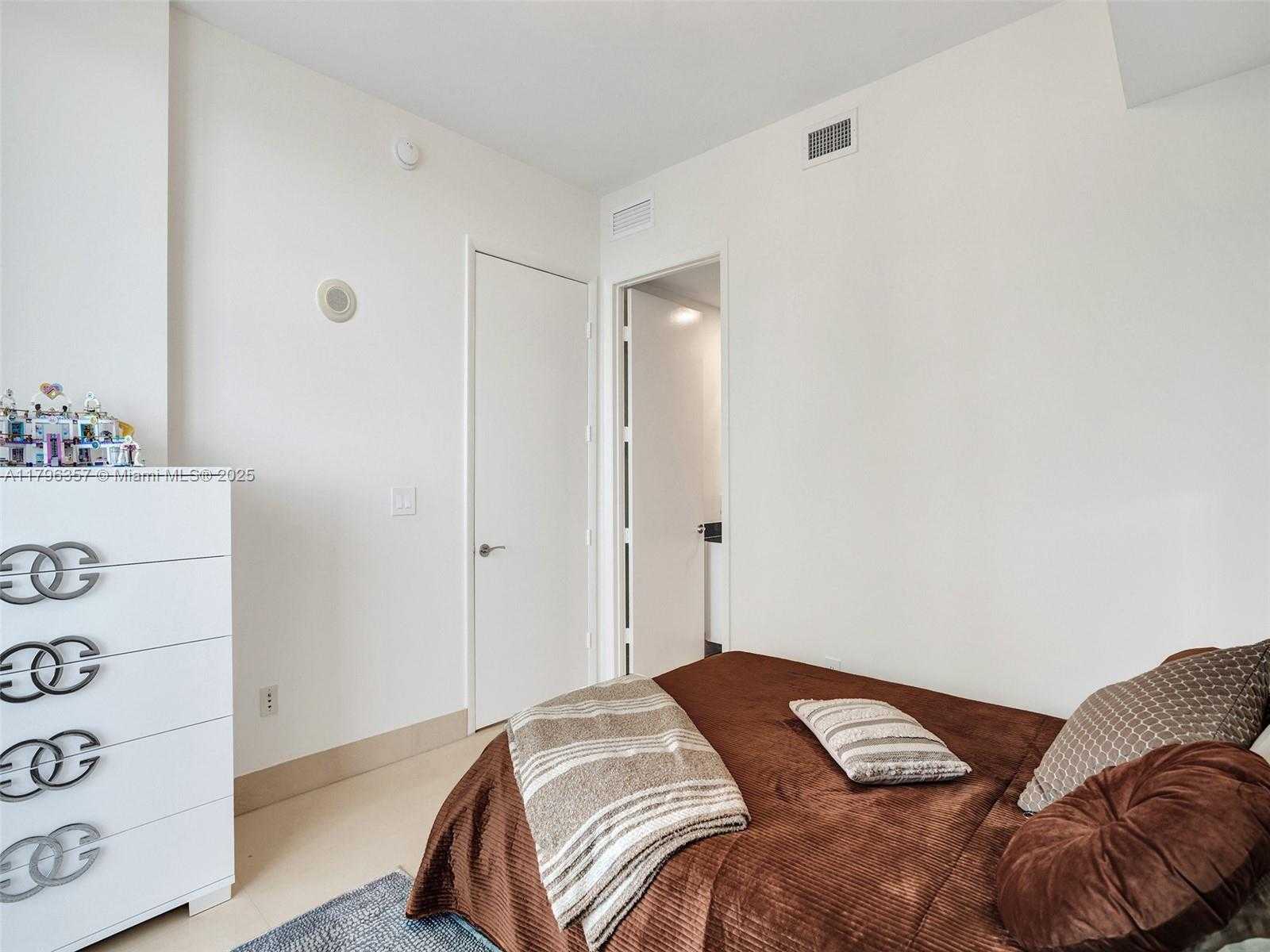 Small Image of 16001 COLLINS AVE #702, Sunny Isles Beach Number 40