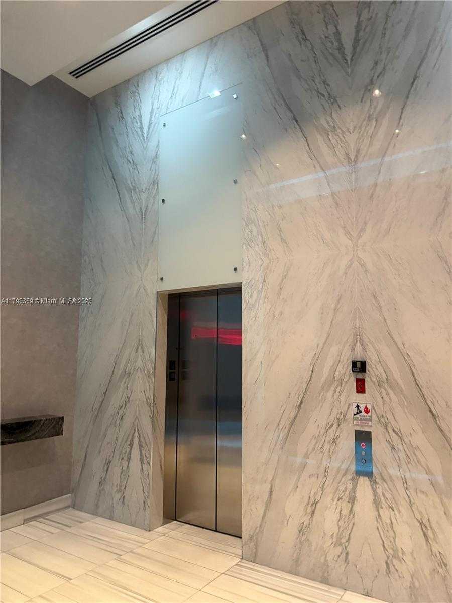 Small Image of 1100 BISCAYNE BLVD #1704, Miami Number 18