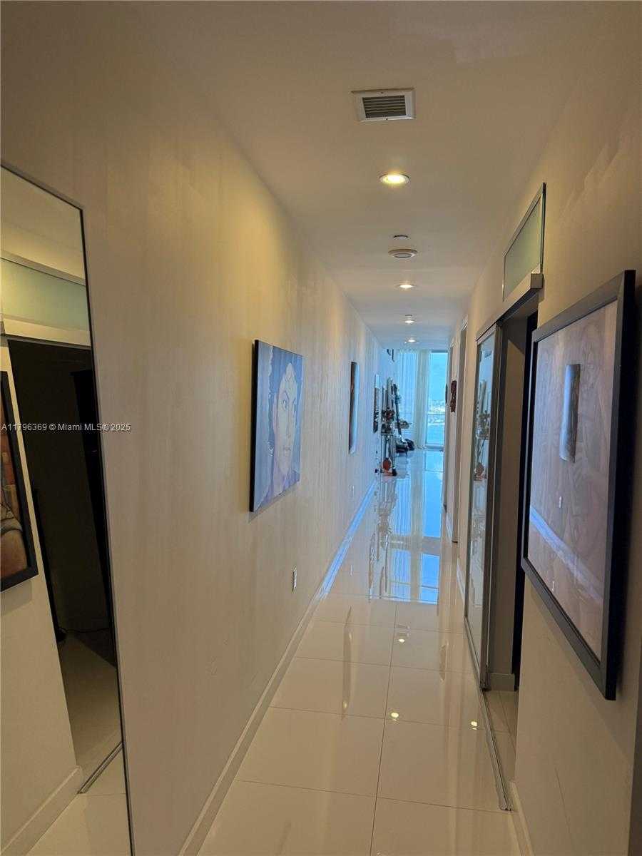 Small Image of 1100 BISCAYNE BLVD #1704, Miami Number 20