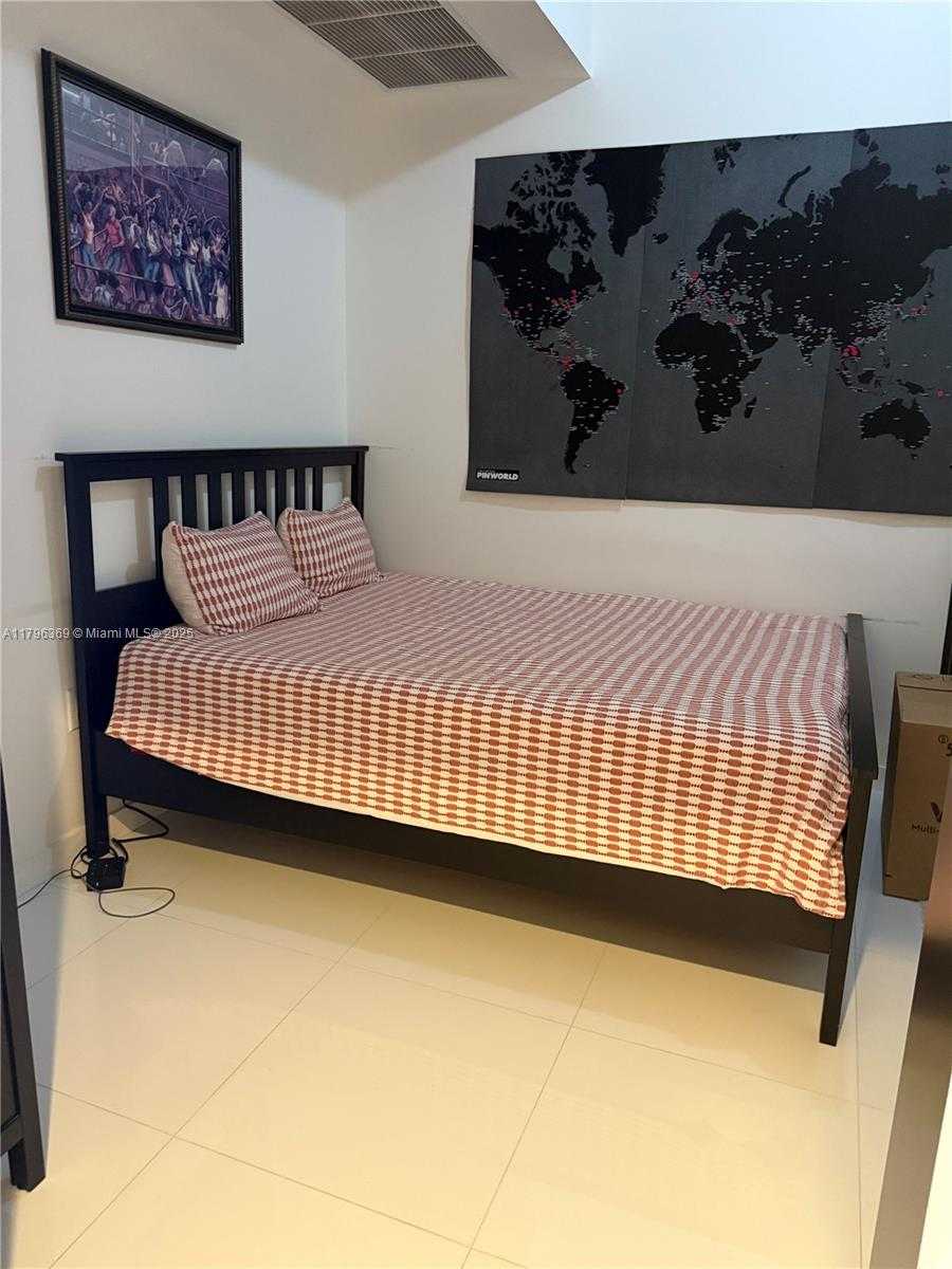 Small Image of 1100 BISCAYNE BLVD #1704, Miami Number 32