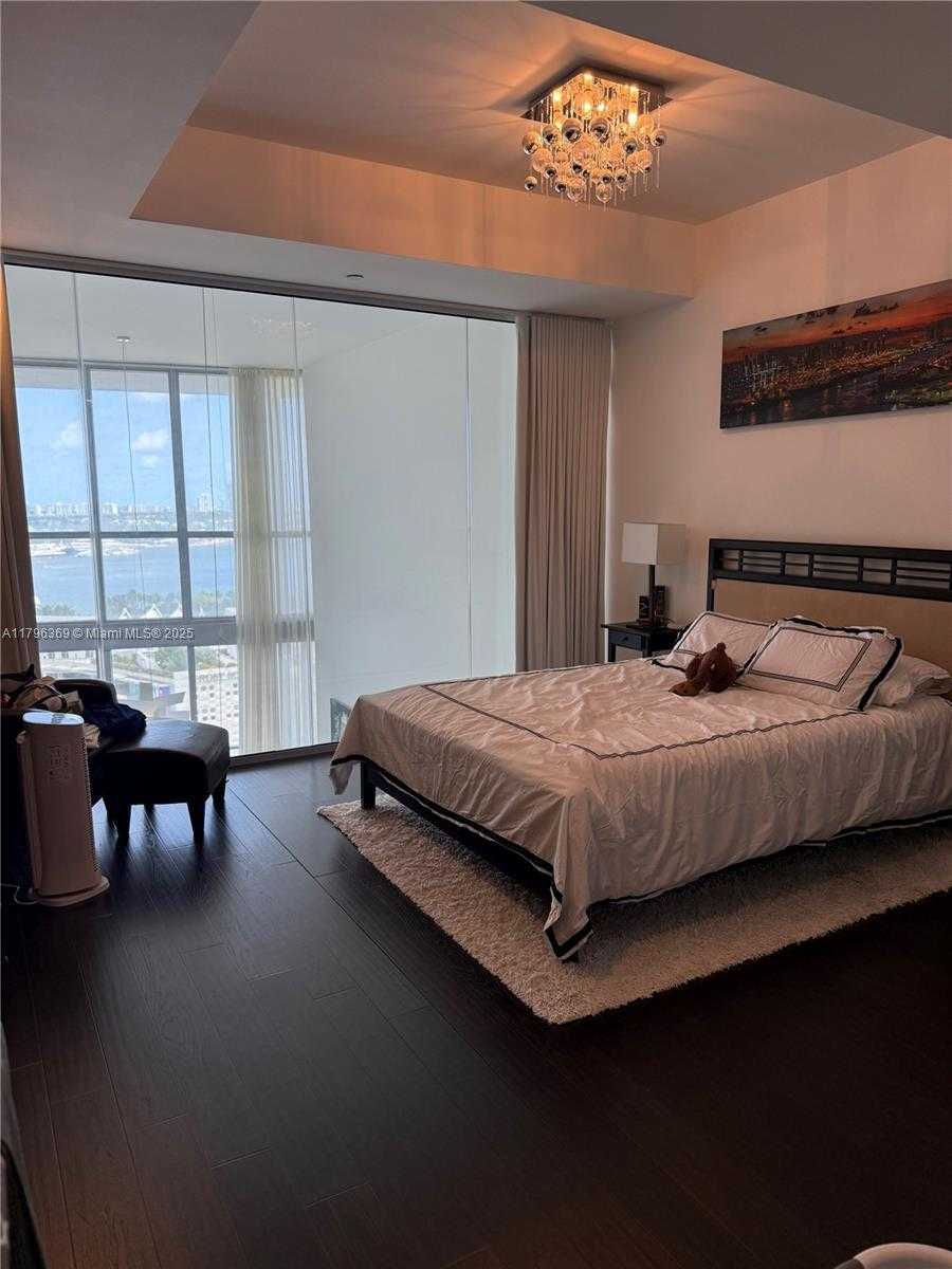 Small Image of 1100 BISCAYNE BLVD #1704, Miami Number 38