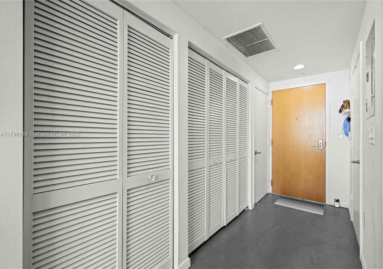 Small Image of 244 BISCAYNE BLVD #645, Miami Number 10