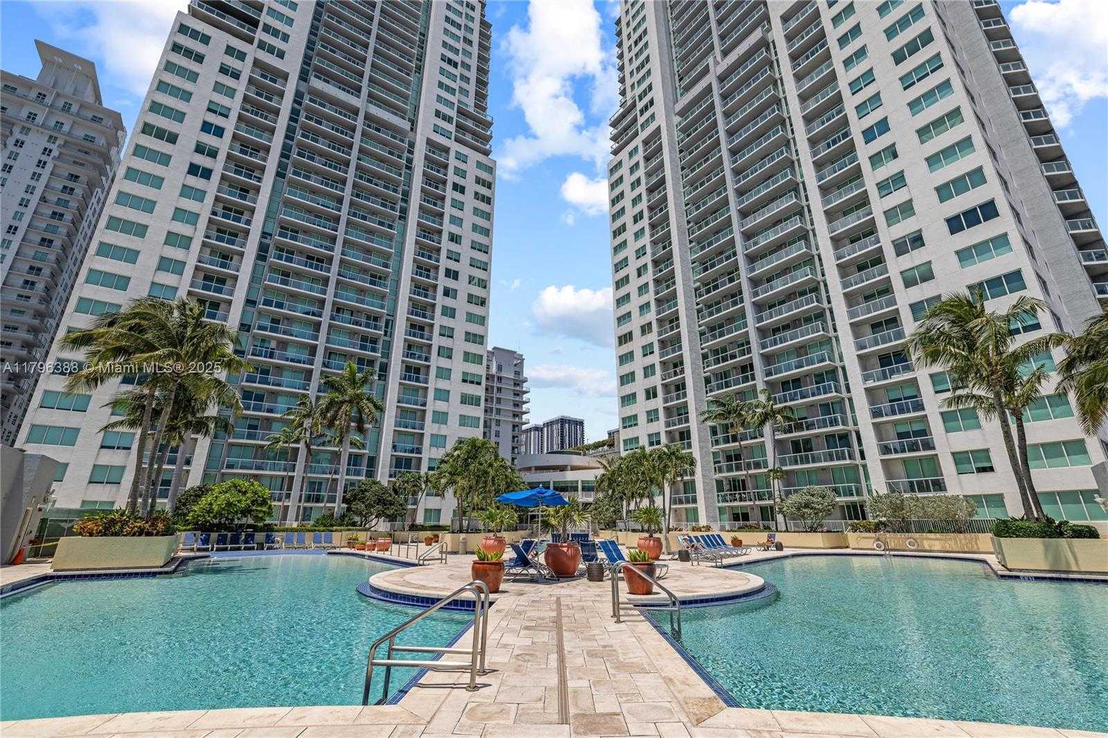 Small Image of 244 BISCAYNE BLVD #645, Miami Number 2