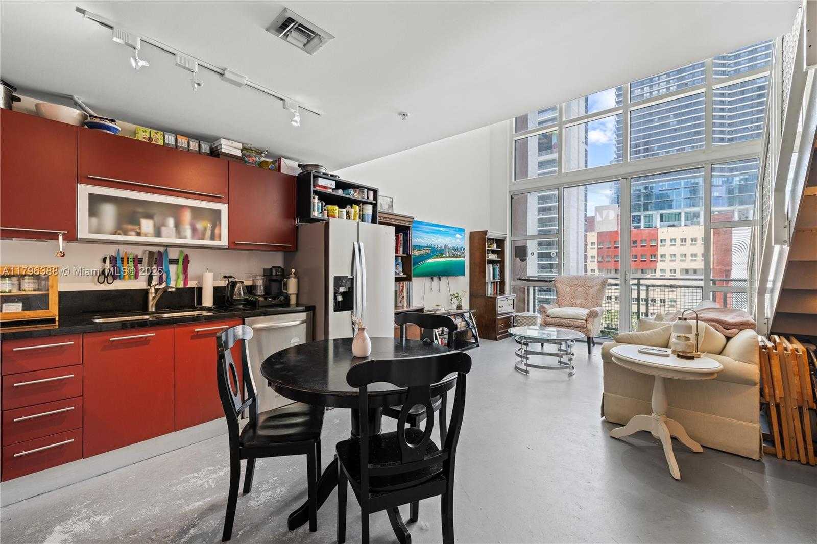 Small Image of 244 BISCAYNE BLVD #645, Miami Number 3