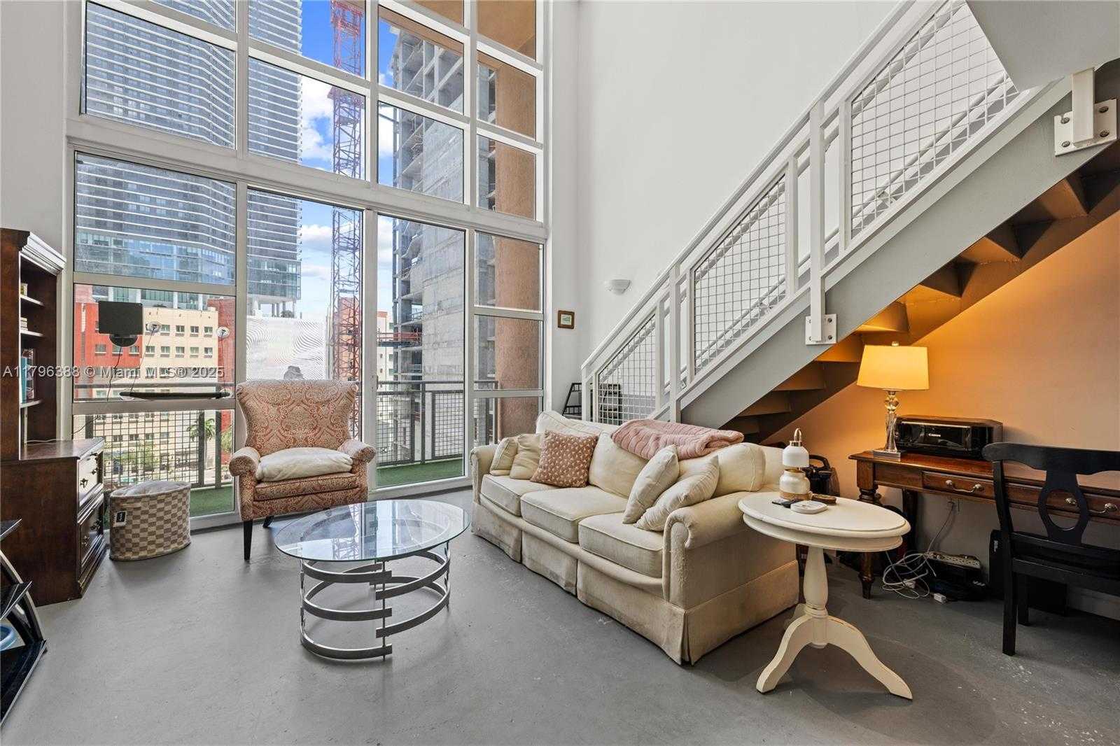 Small Image of 244 BISCAYNE BLVD #645, Miami Number 4