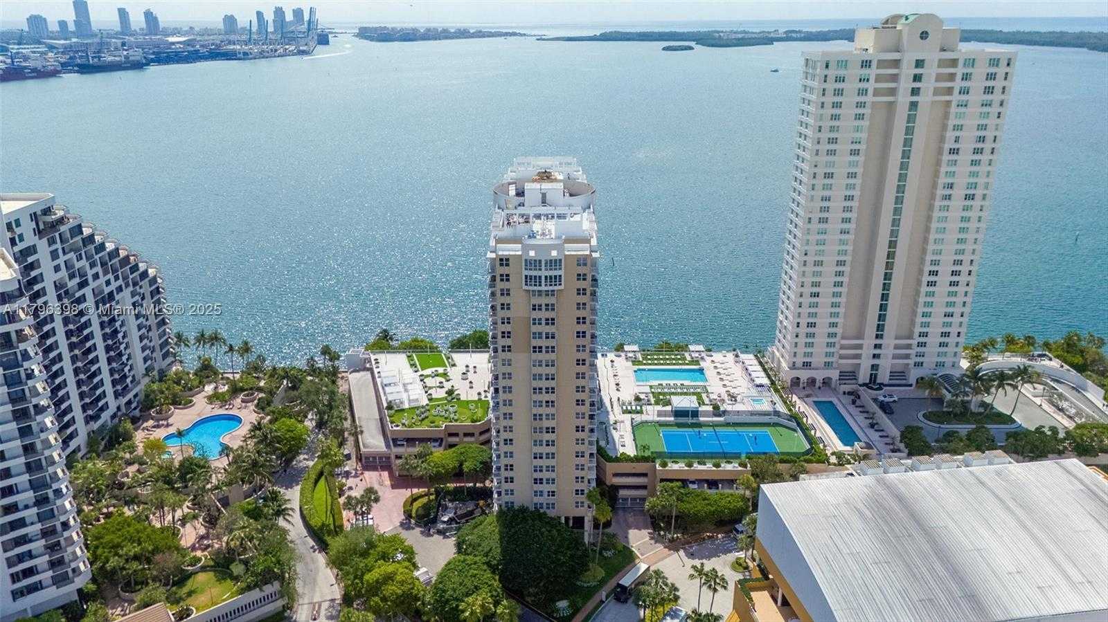 Small Image of 770 CLAUGHTON ISLAND DR #1114, Miami Number 2