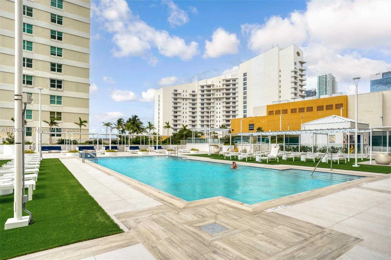 Small Image of 770 CLAUGHTON ISLAND DR #1114, Miami Number 26