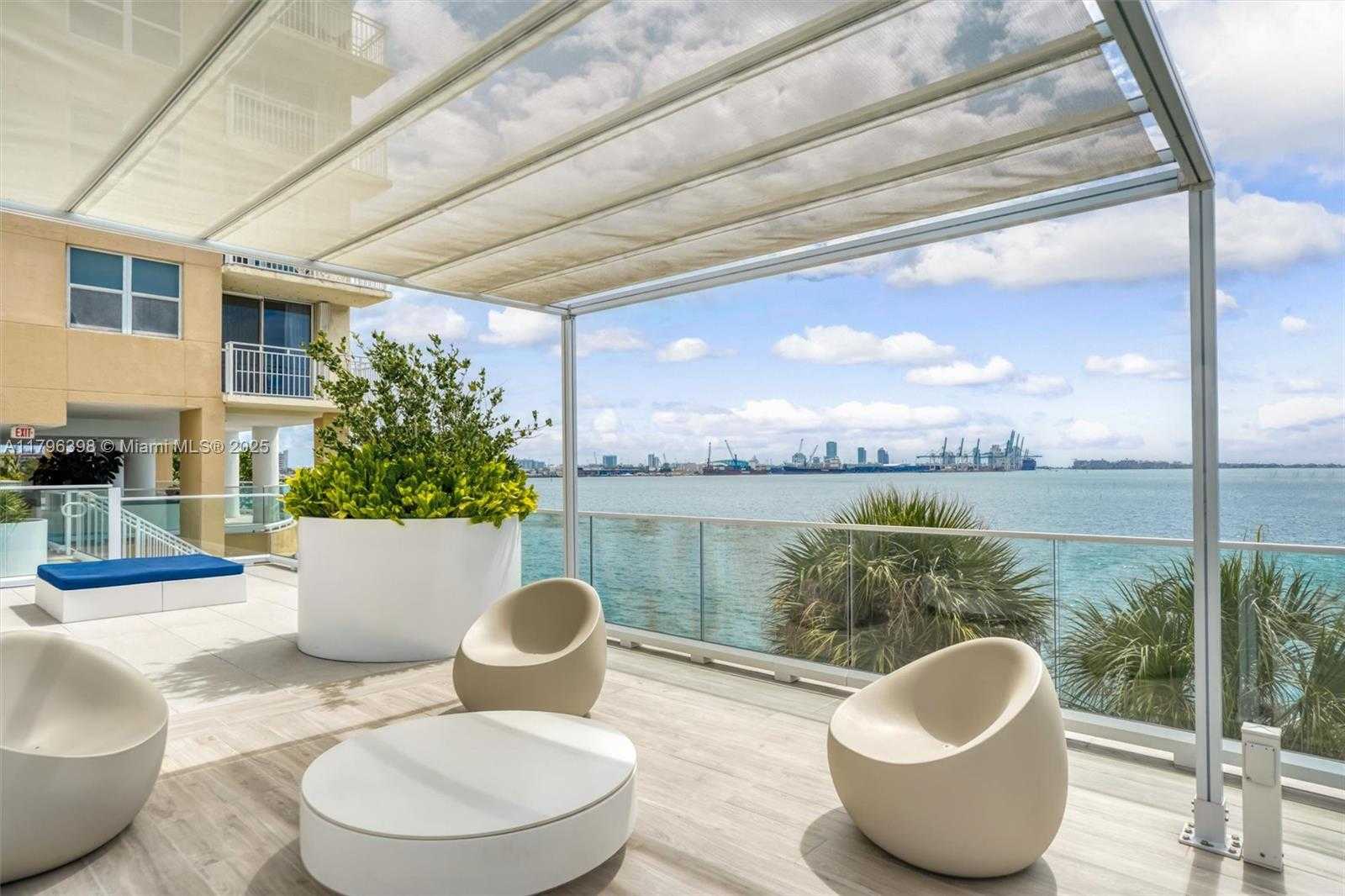 Small Image of 770 CLAUGHTON ISLAND DR #1114, Miami Number 27