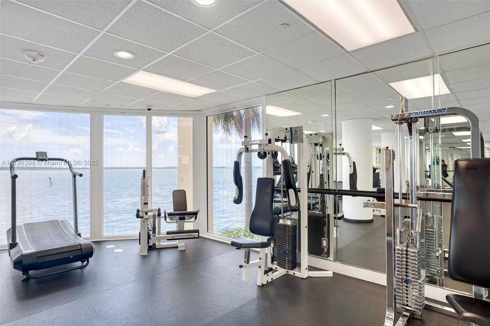 Small Image of 770 CLAUGHTON ISLAND DR #1114, Miami Number 36