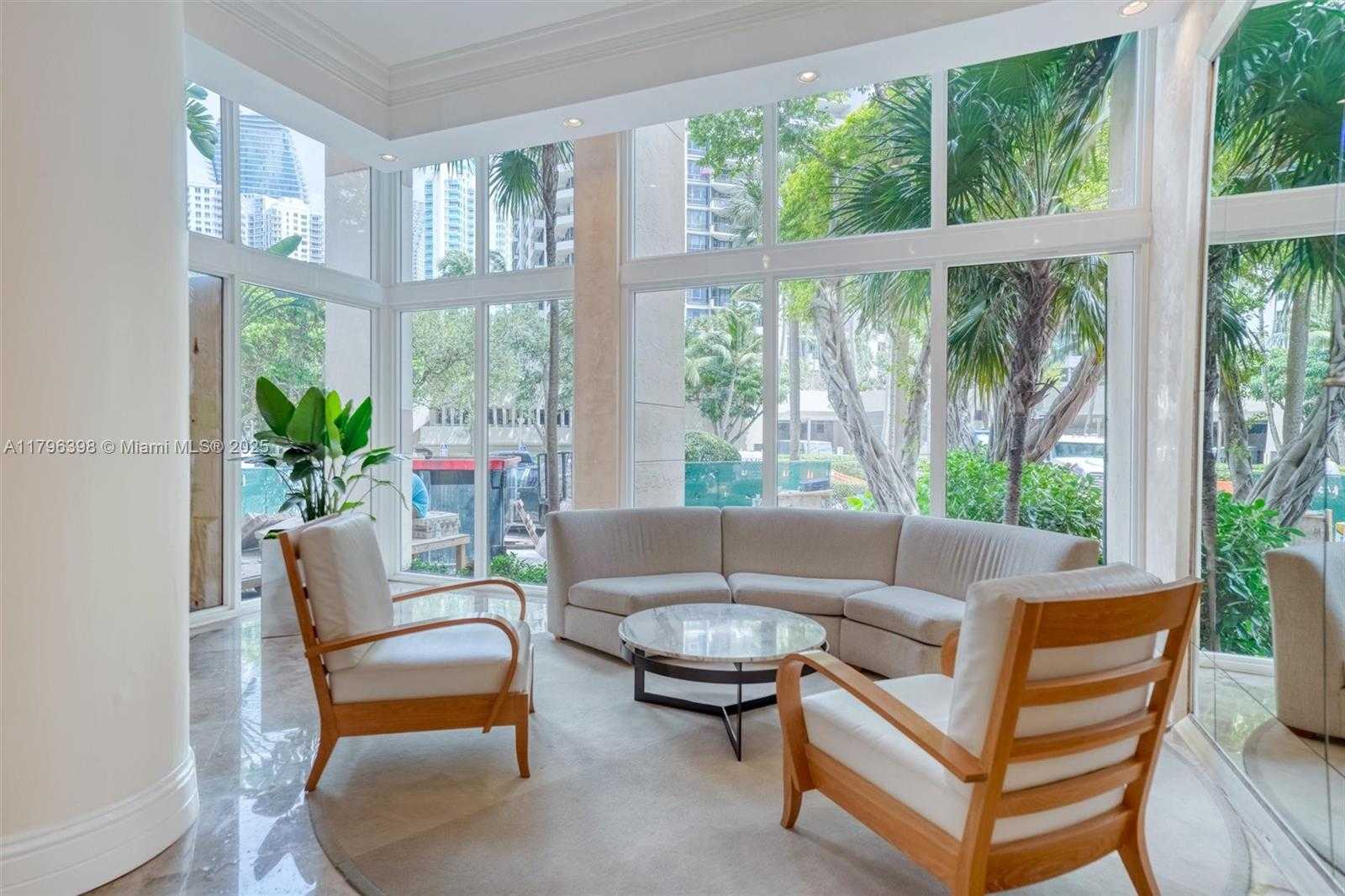 Small Image of 770 CLAUGHTON ISLAND DR #1114, Miami Number 4