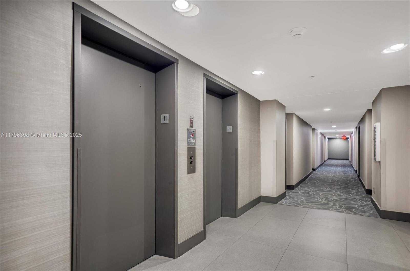 Small Image of 770 CLAUGHTON ISLAND DR #1114, Miami Number 5