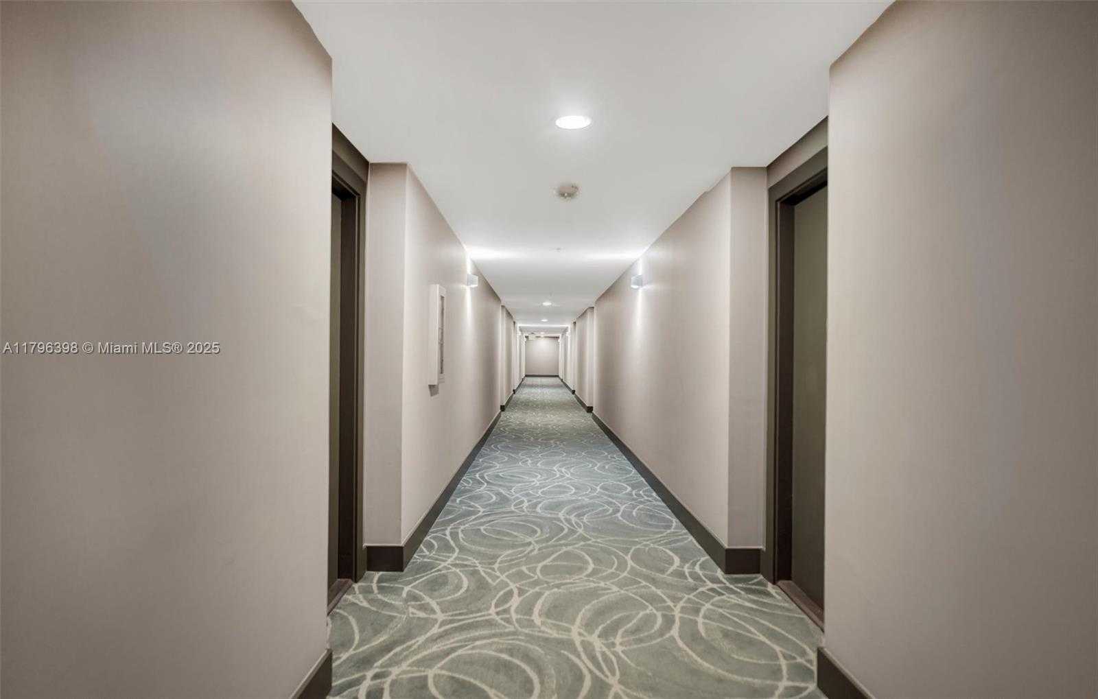 Small Image of 770 CLAUGHTON ISLAND DR #1114, Miami Number 6