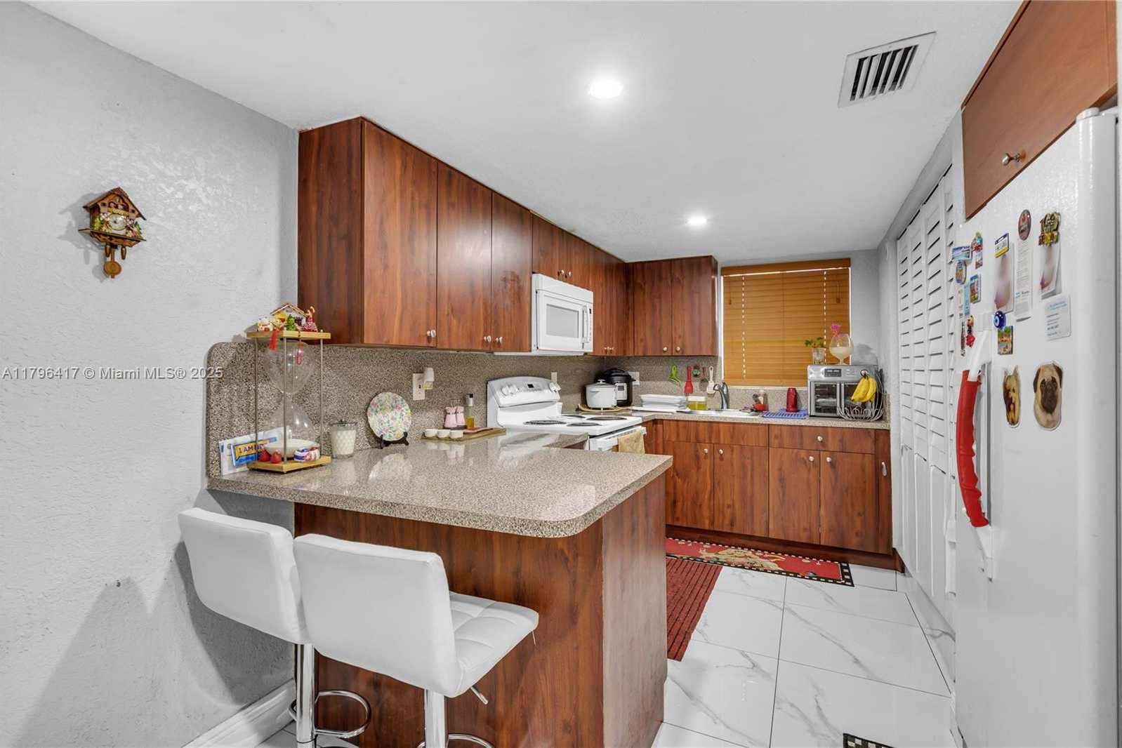 Small Image of 5061 WEST 12TH LN #E-10, Hialeah Number 11
