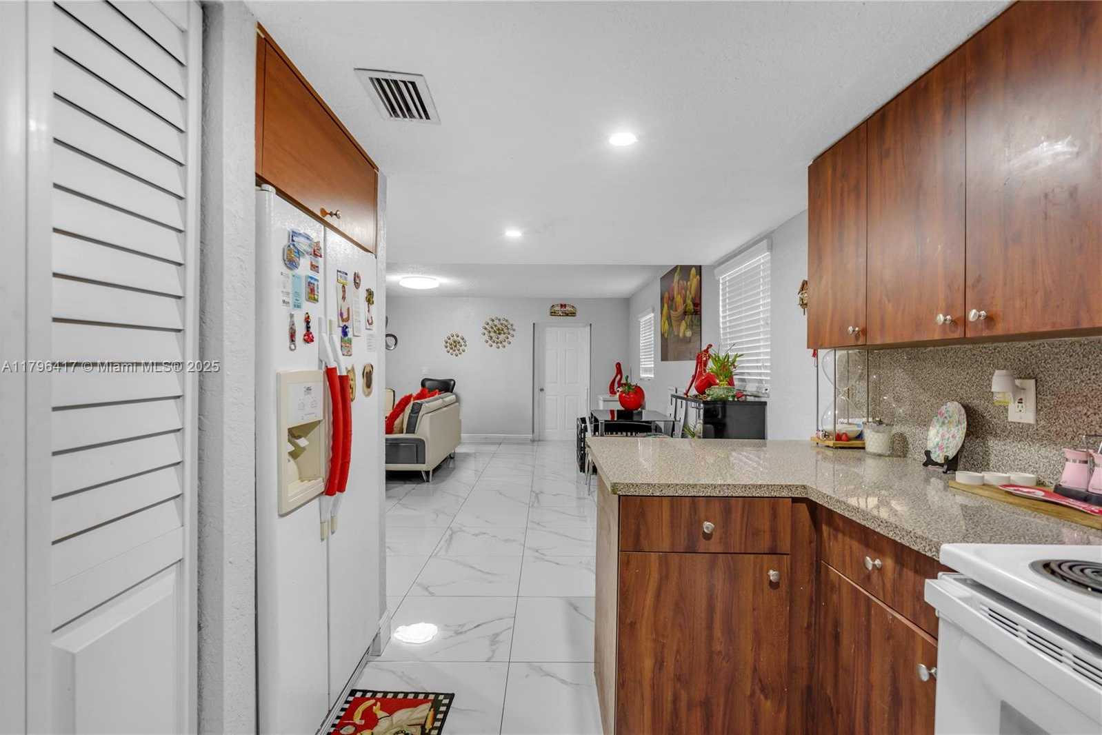 Small Image of 5061 WEST 12TH LN #E-10, Hialeah Number 12