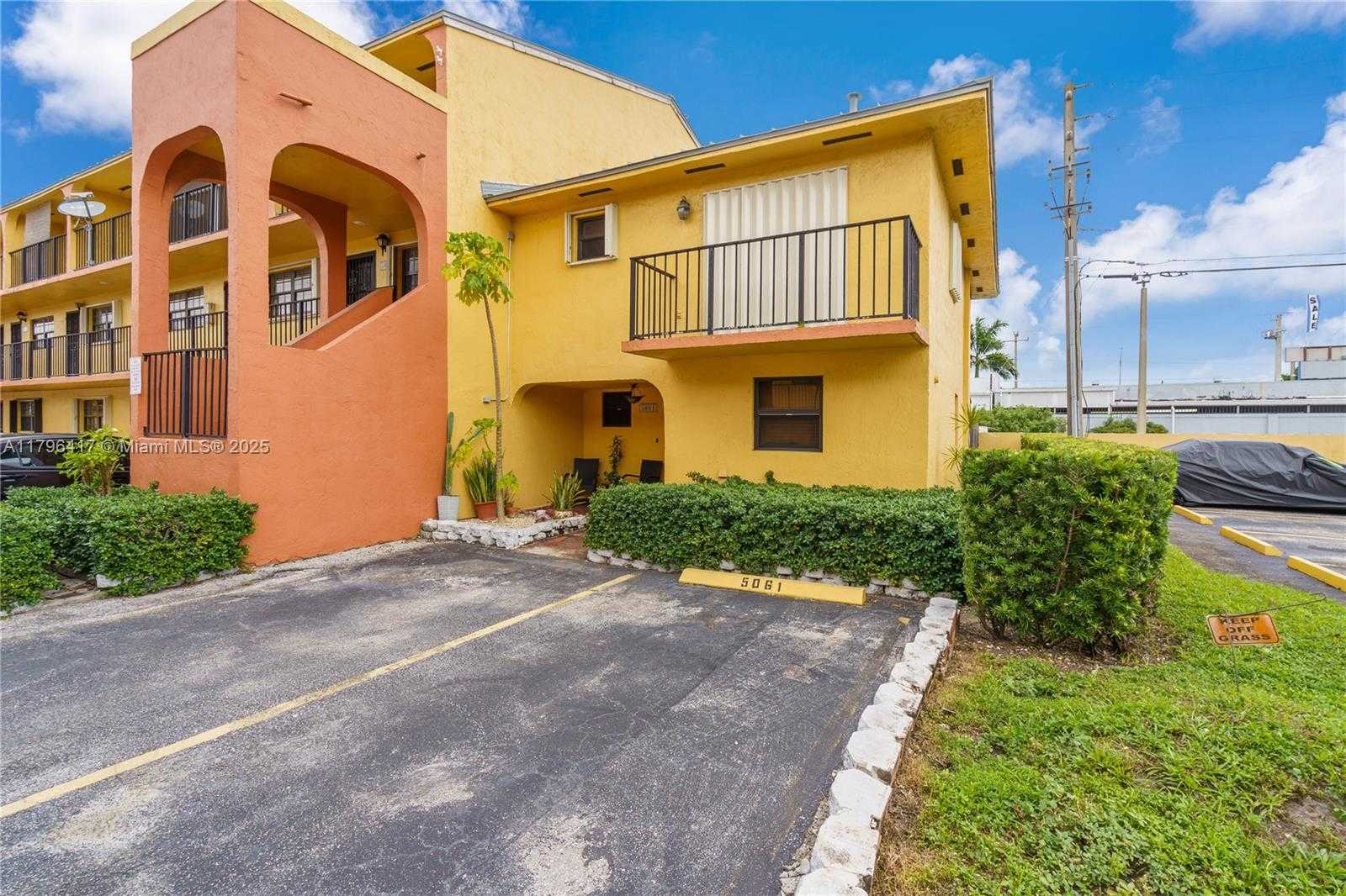 Small Image of 5061 WEST 12TH LN #E-10, Hialeah Number 5