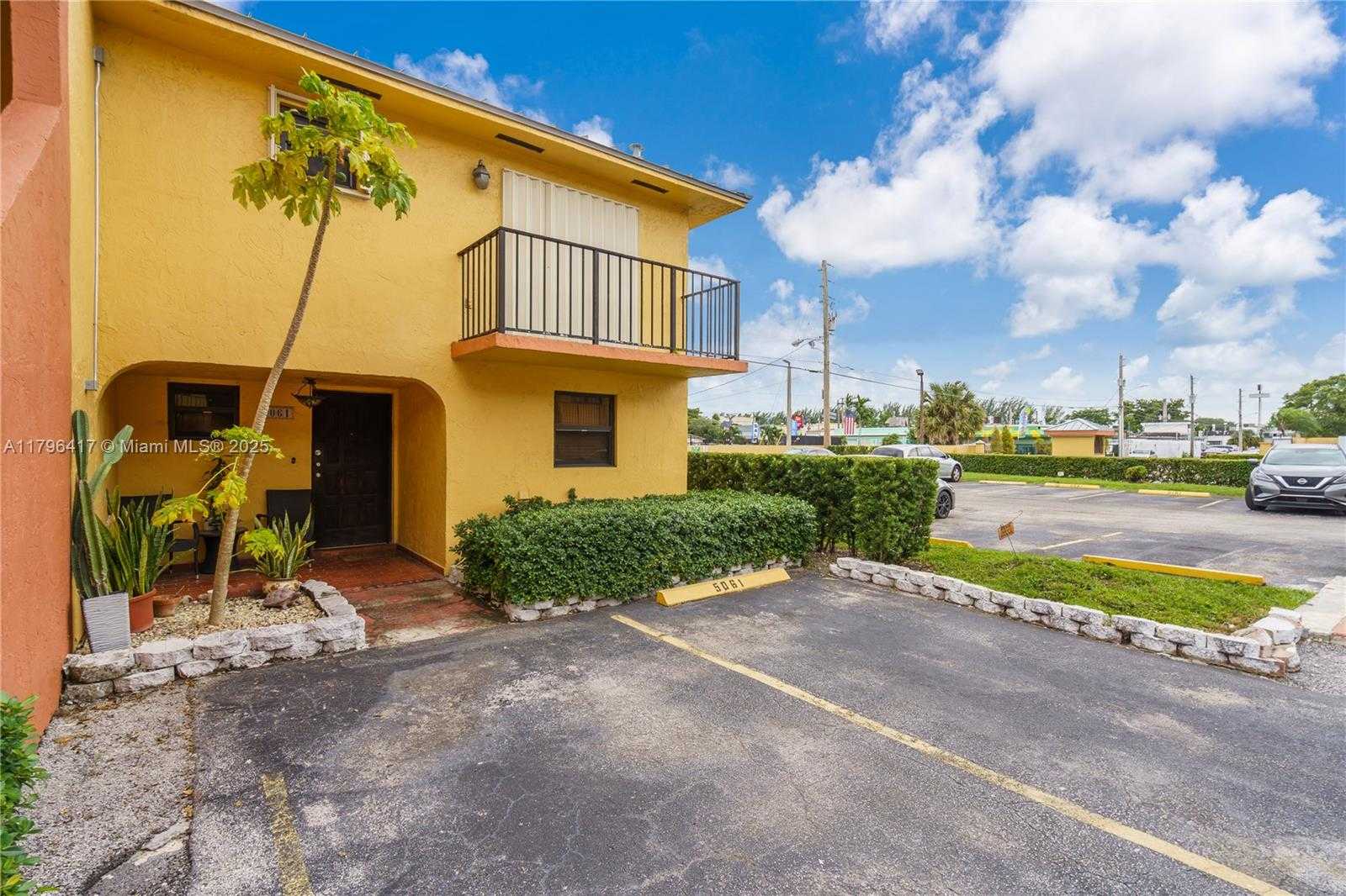 Small Image of 5061 WEST 12TH LN #E-10, Hialeah Number 6