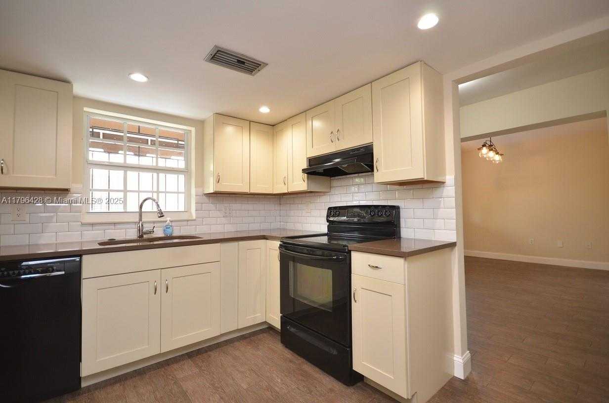 Small Image of 2459 SOUTH WEST 11TH ST #4A, Miami Number 8