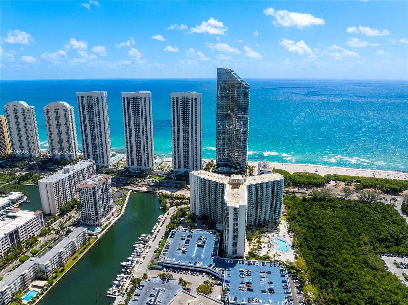 Small Image of 100 BAYVIEW DR #604, Sunny Isles Beach Number 30