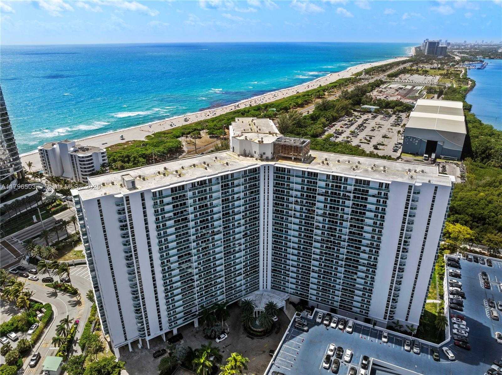 Small Image of 100 BAYVIEW DR #604, Sunny Isles Beach Number 38