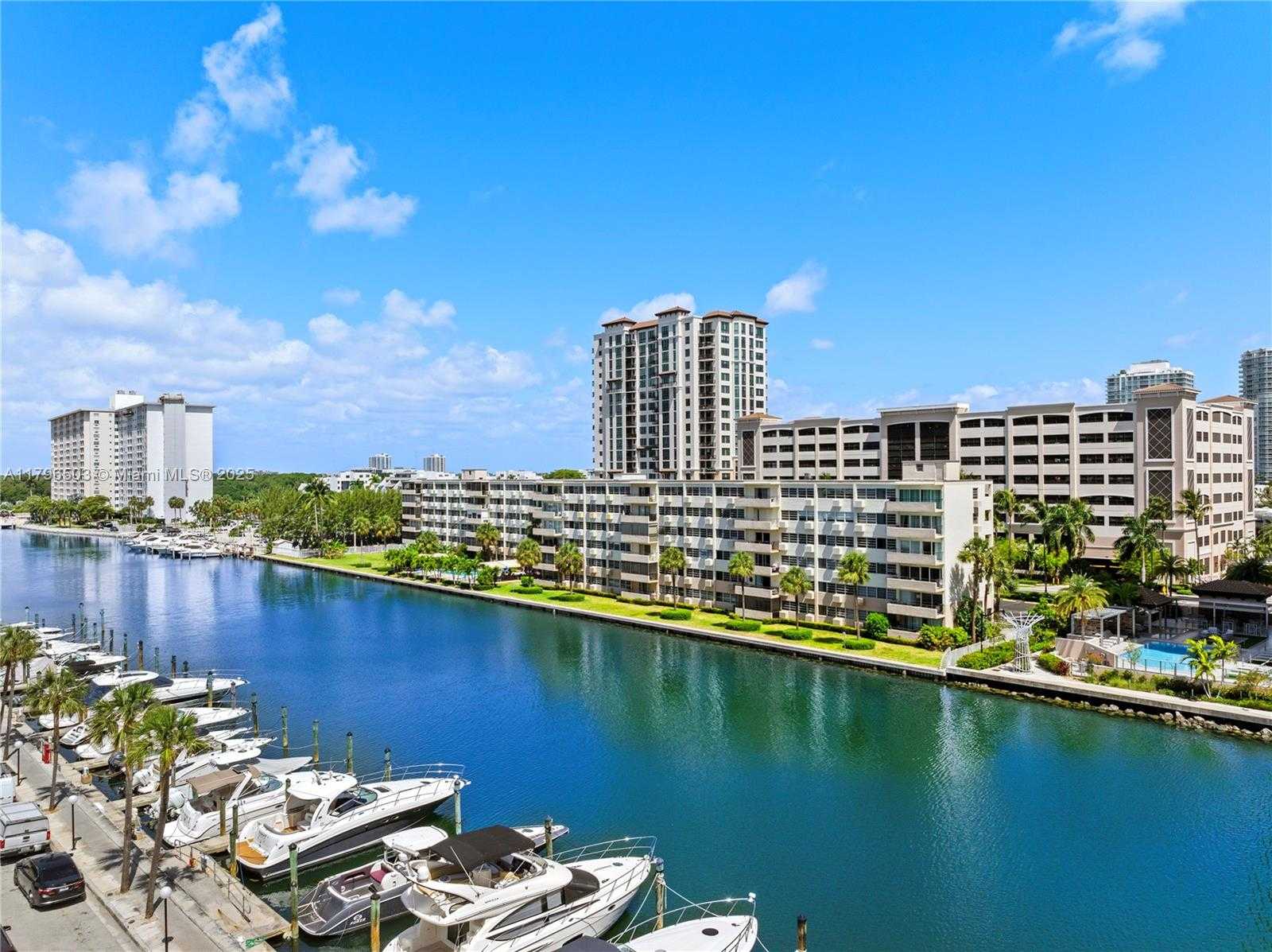 Small Image of 100 BAYVIEW DR #604, Sunny Isles Beach Number 40