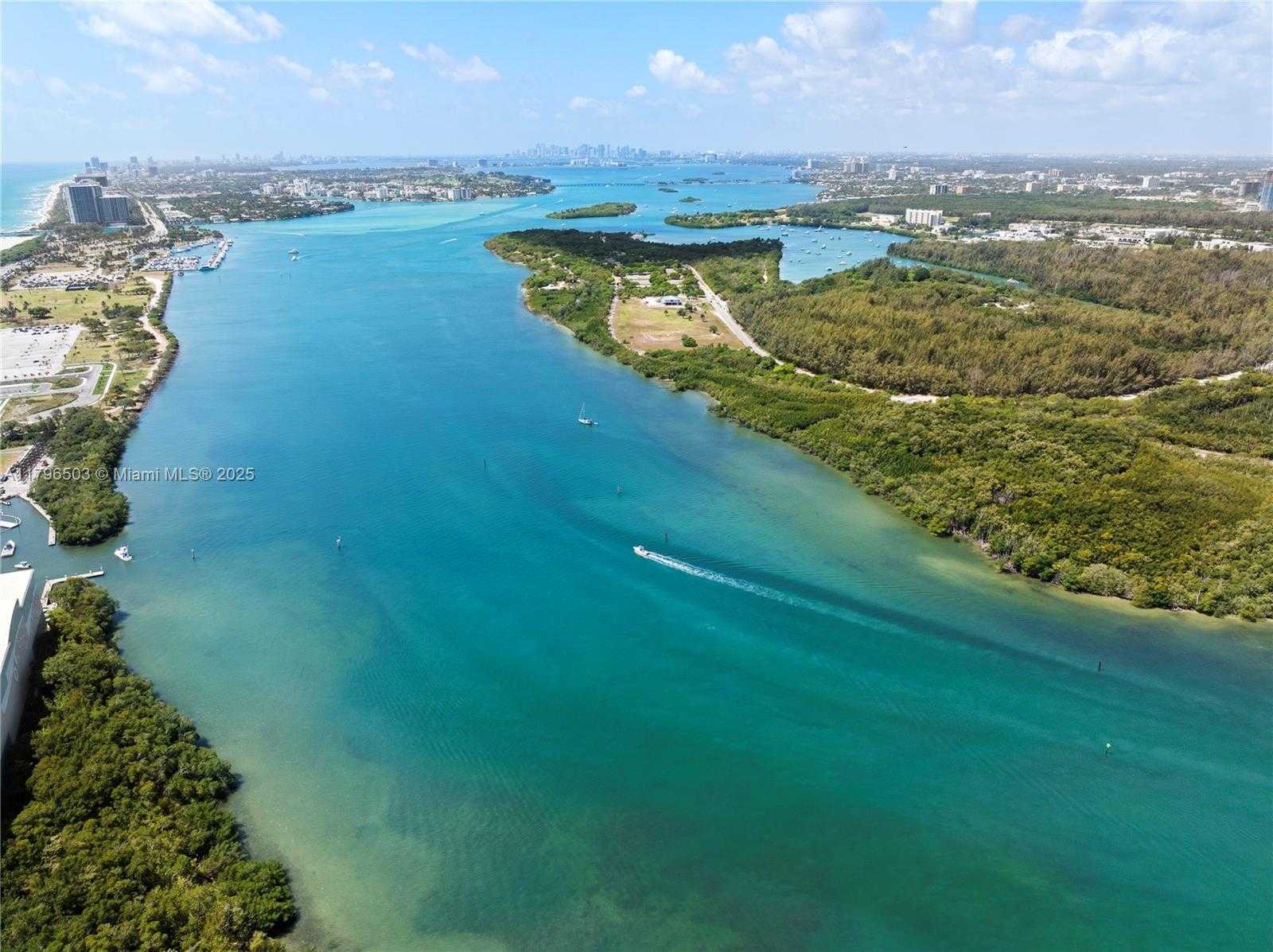 Small Image of 100 BAYVIEW DR #604, Sunny Isles Beach Number 41