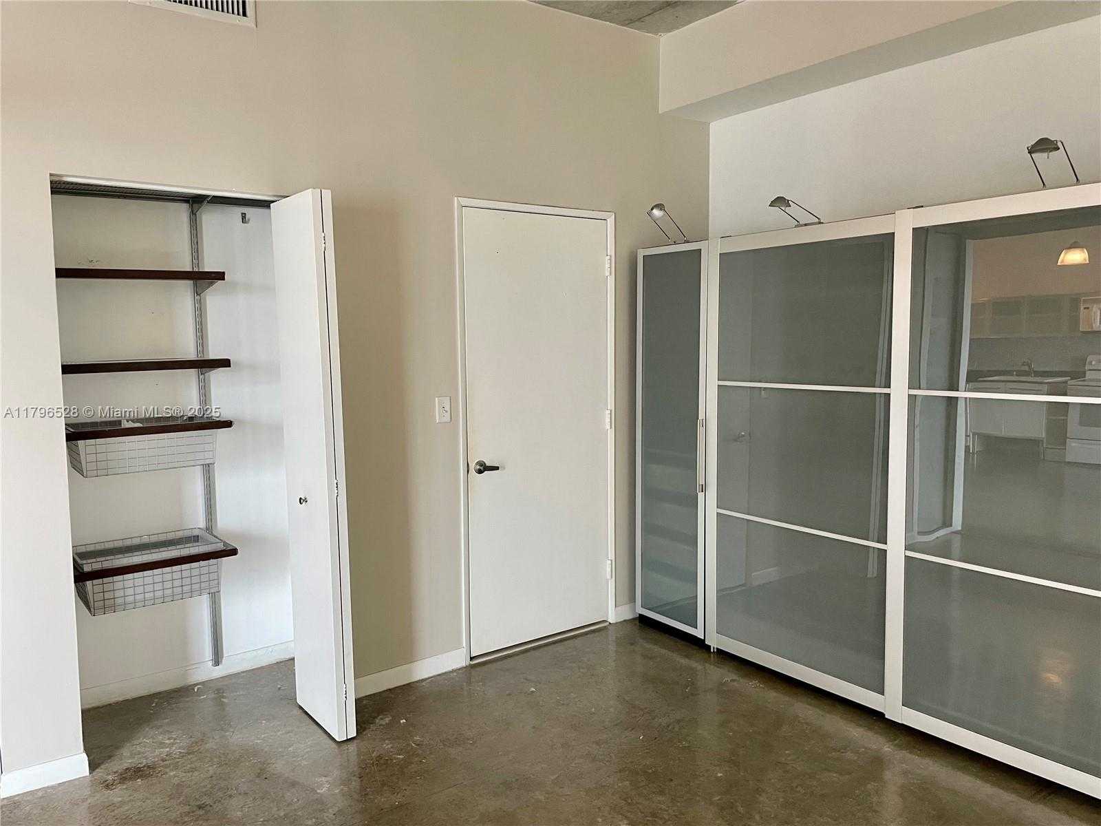 Small Image of 10 SOUTH WEST SOUTH RIVER DR #808, Miami Number 12
