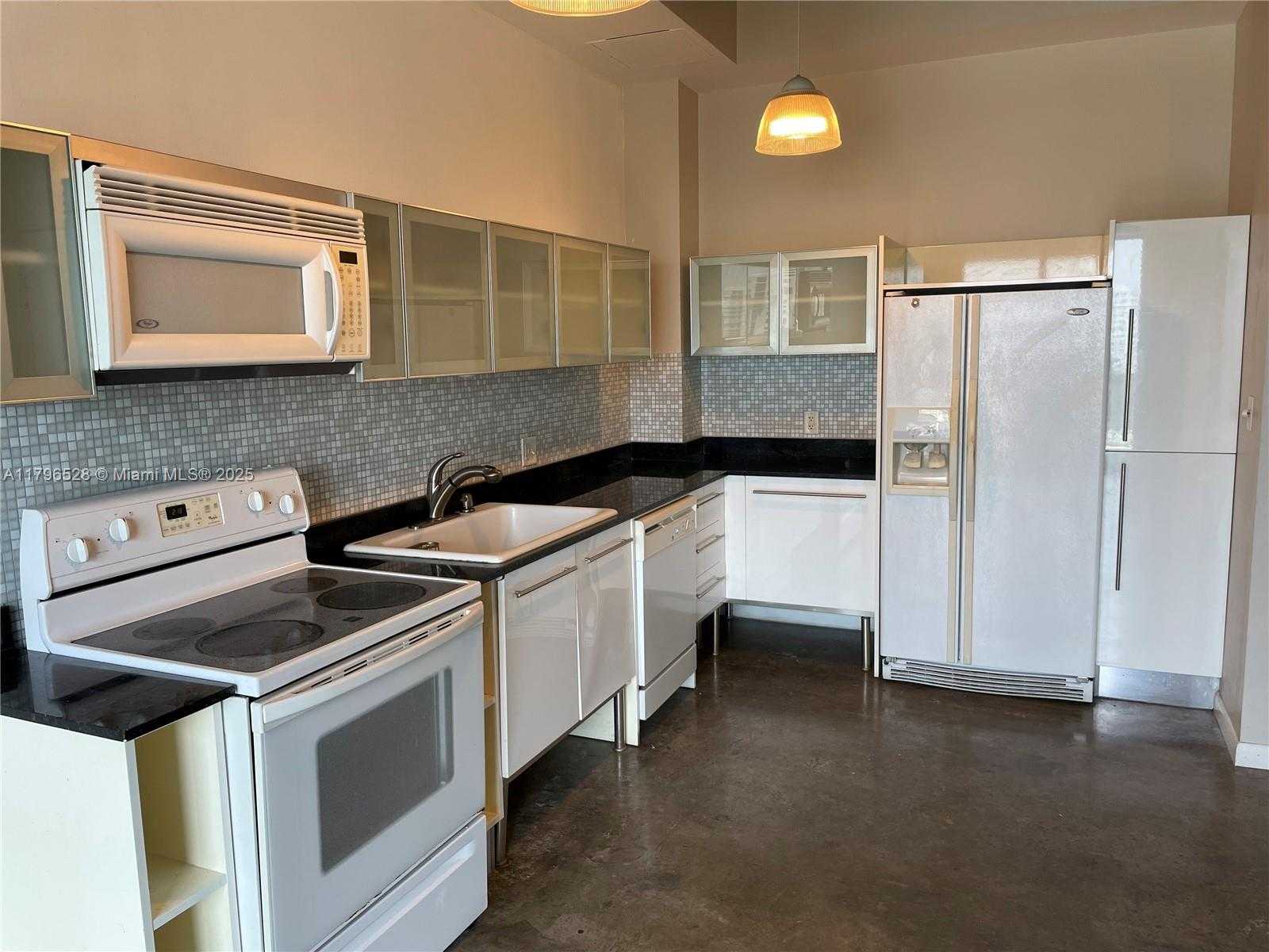 Small Image of 10 SOUTH WEST SOUTH RIVER DR #808, Miami Number 8